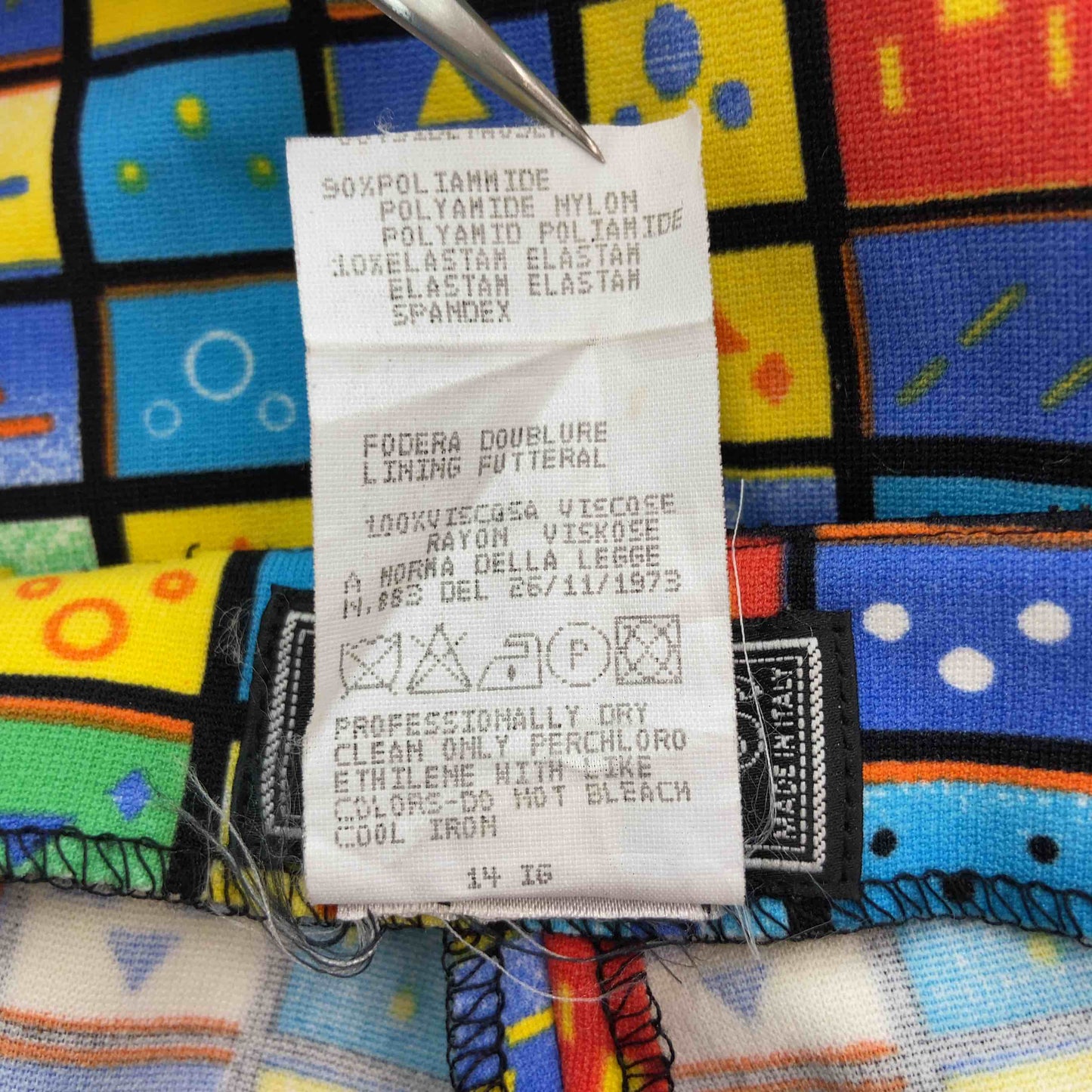 VERSUS レディース カジュアルパンツ 総柄