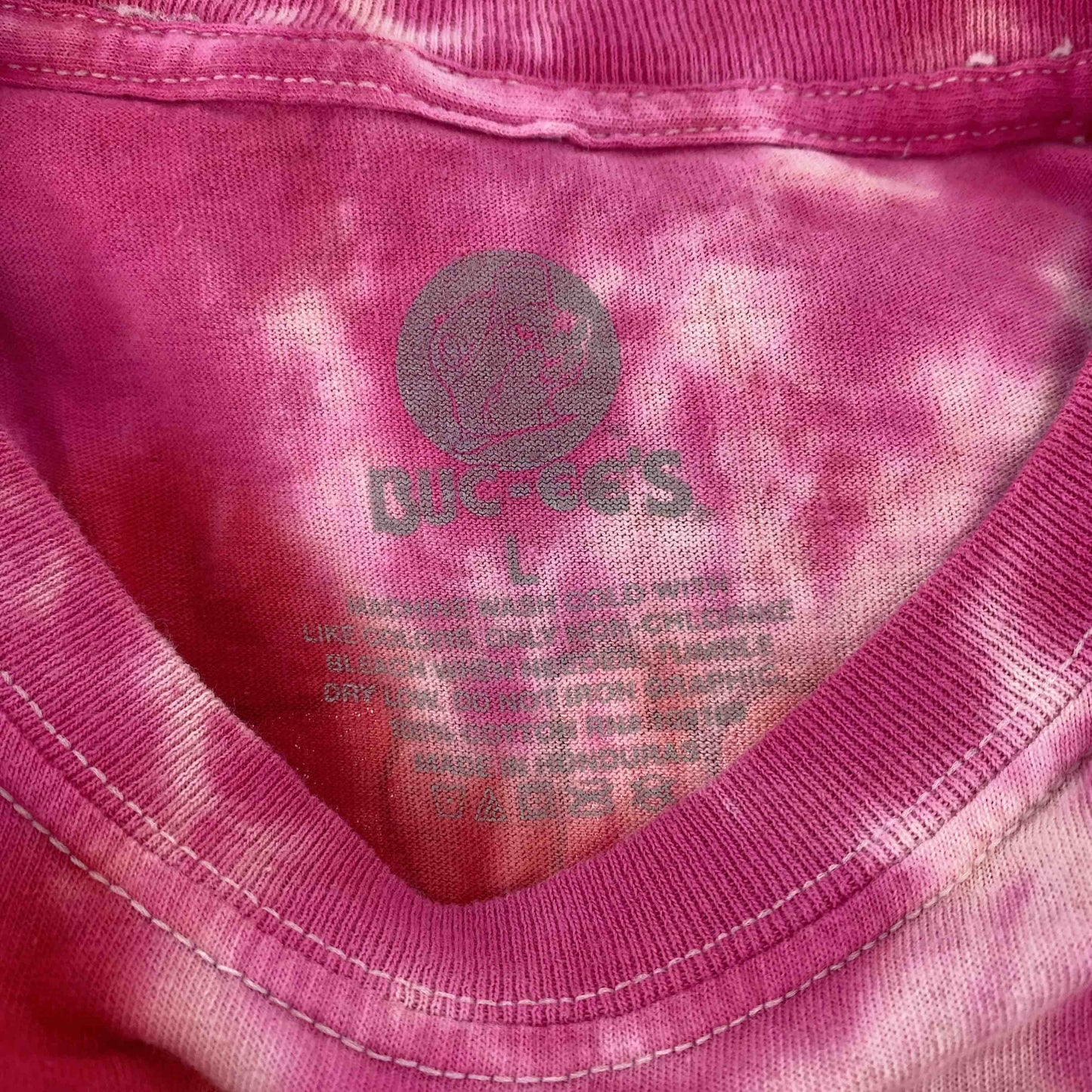 Buc-ees バッキーズ メンズ Tシャツ半袖 ピンク プリント柄