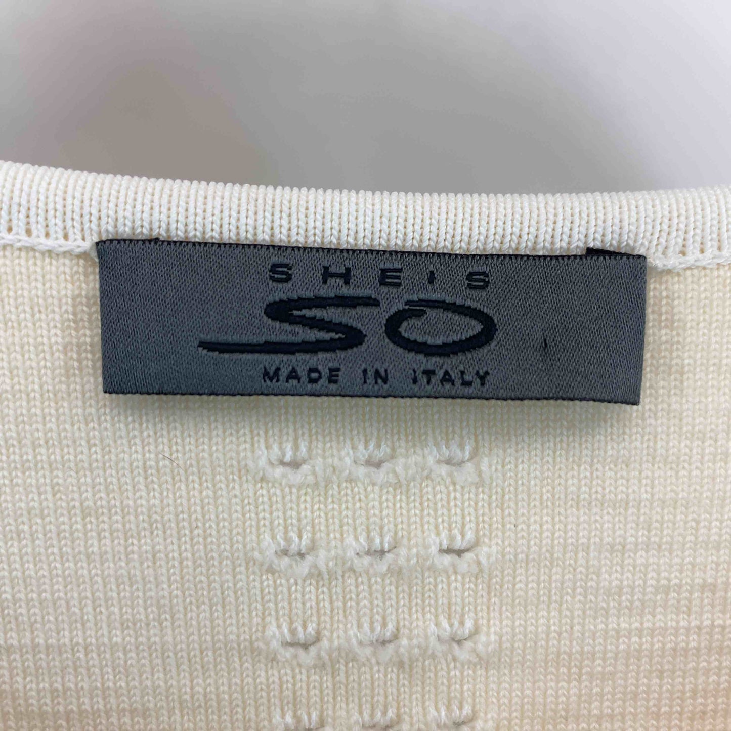 SHEIS SO  レディース イタリア製 ノーカラージャケット セットアップ ノースリーブワンピース ニット 白