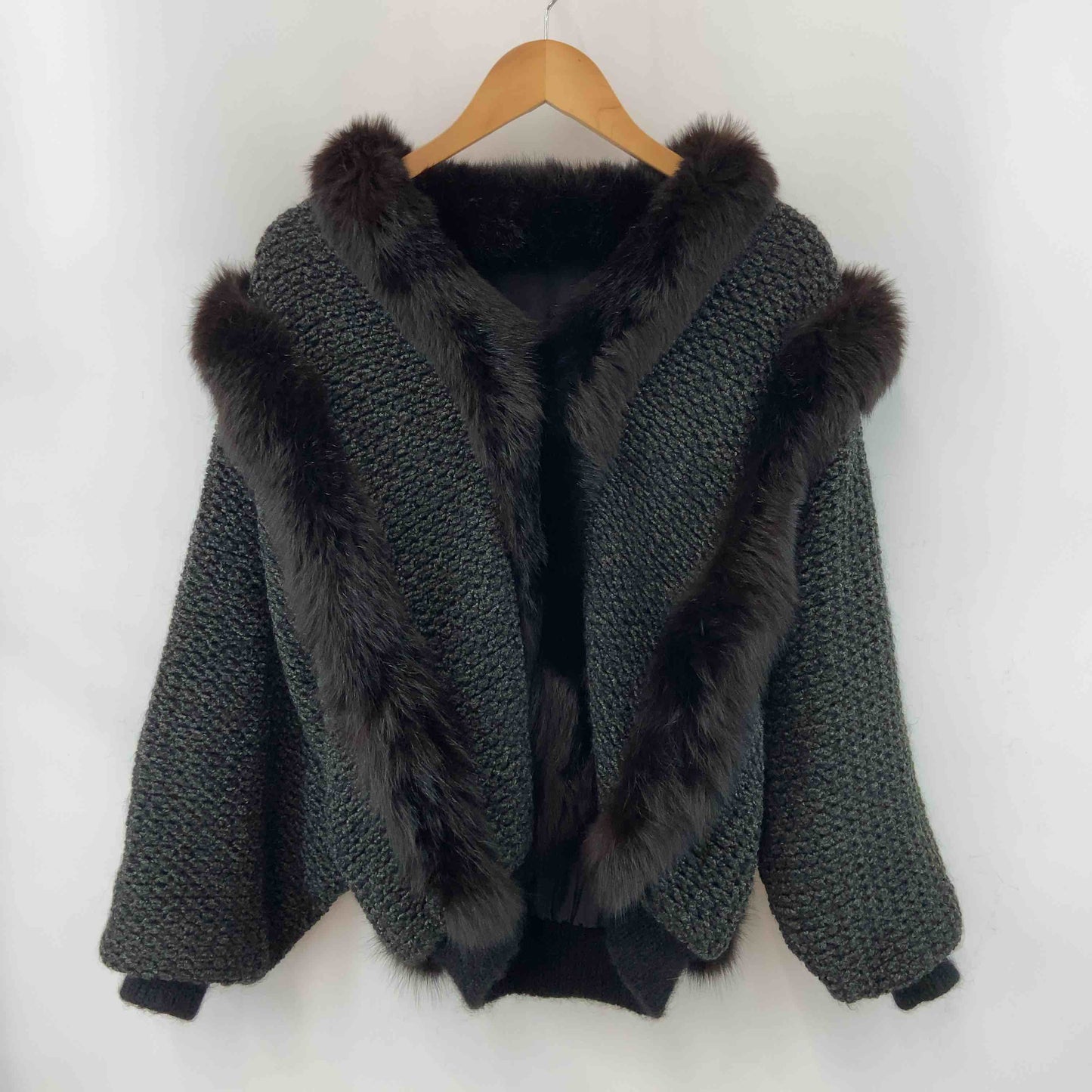 レディース ニットジャケット ファー付き 中綿入り ウール混 グレー