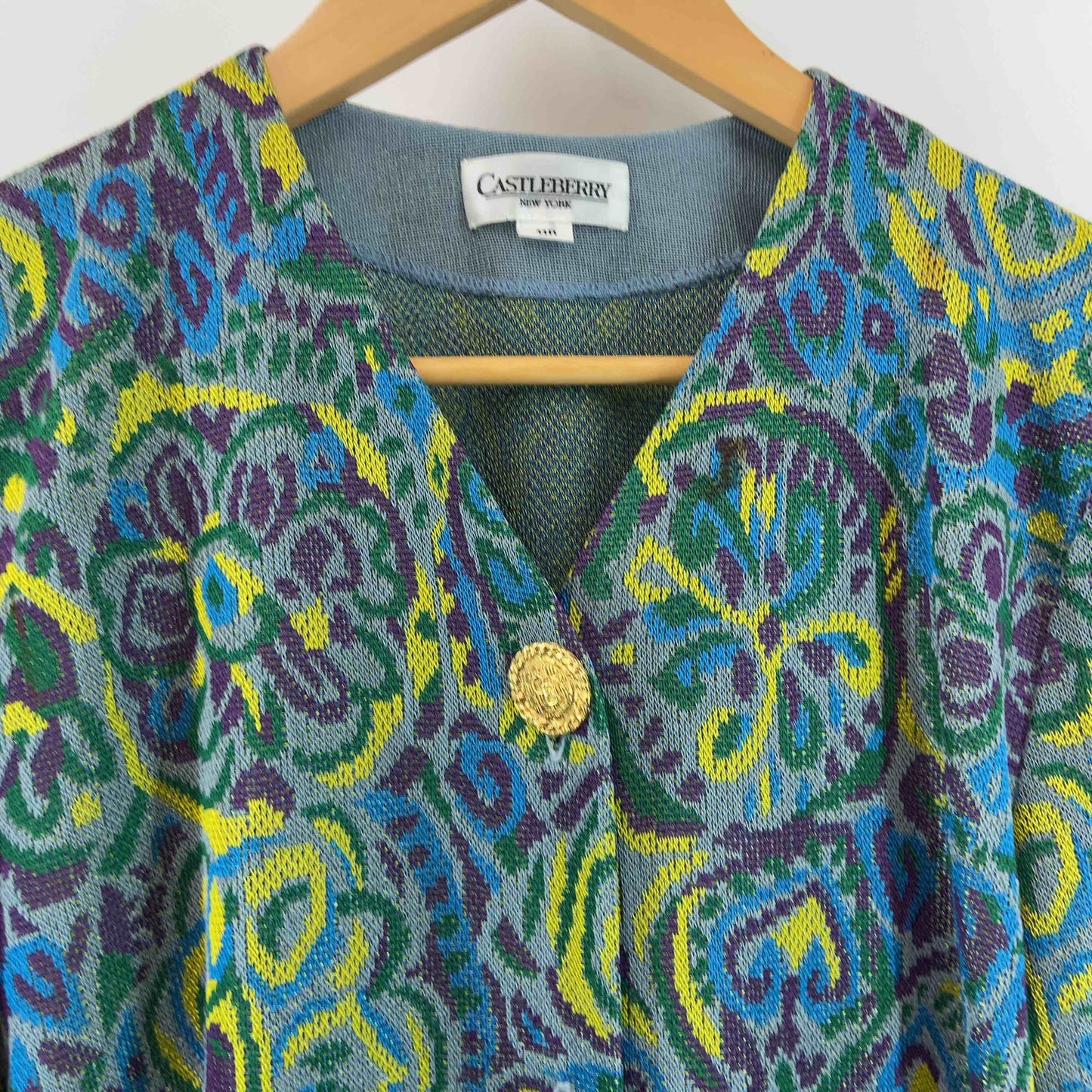 CASTLEBERRY キャッスルベリー レディース カーディガン Vネック　総柄　装飾　麻混　カラフル