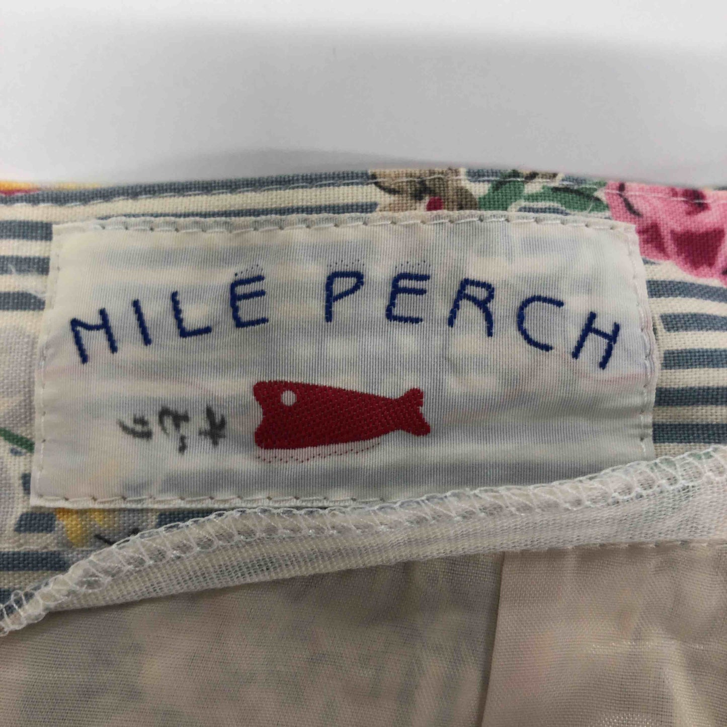 NILE PERCH ナイルパーチ レディース ひざ丈スカート グレー 花柄ストライプ tk