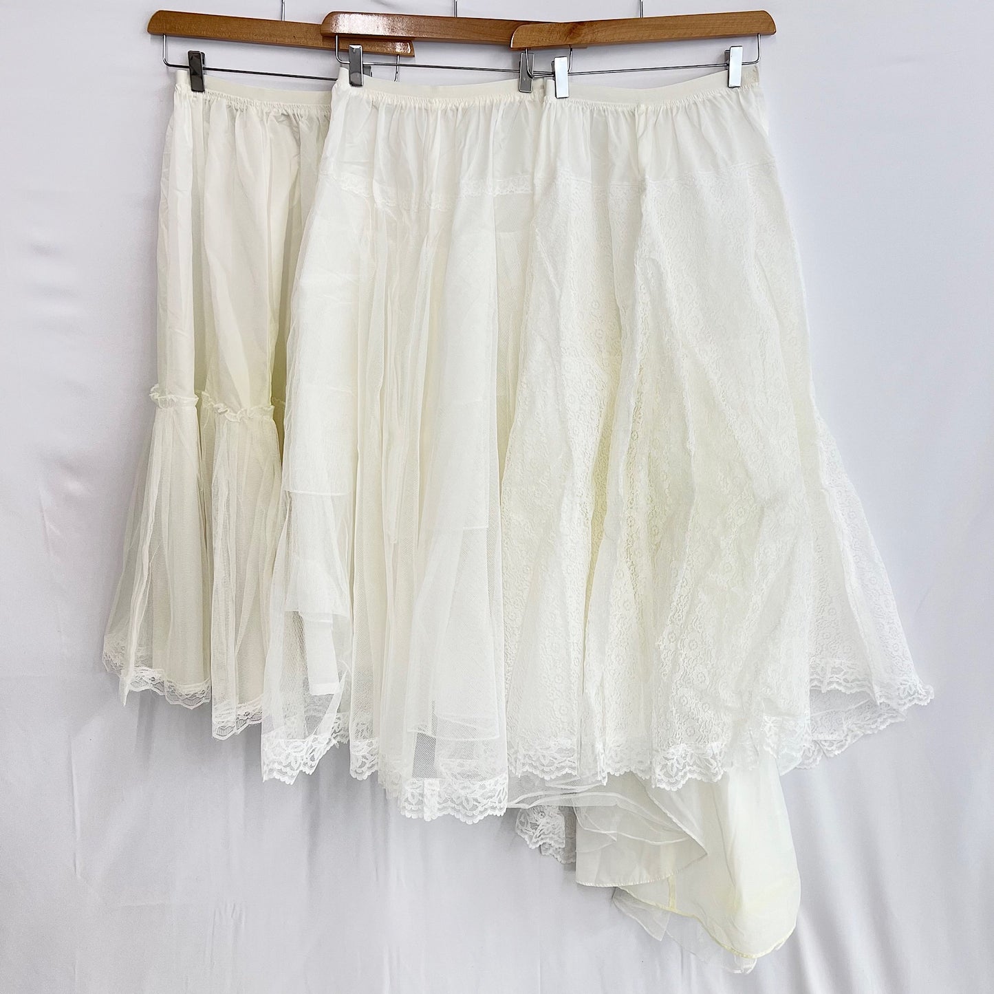 花 dress black レディース ウェディングドレス　チュールドレス　パリエ付き　ビスチェ・ペチコート付き　白