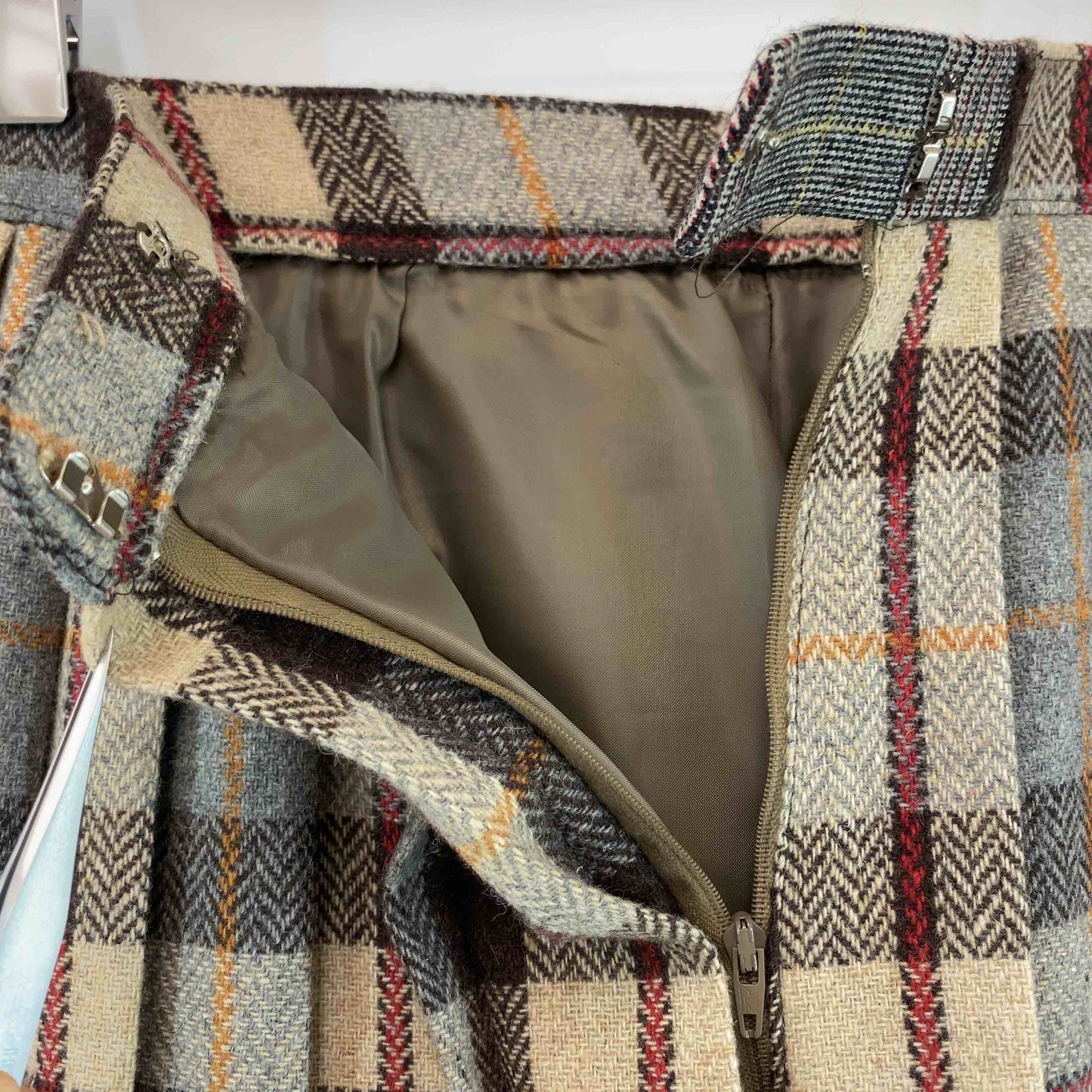 レディース ひざ丈スカート　プリーツ　チェック　ヘリンボーン　ブラウン