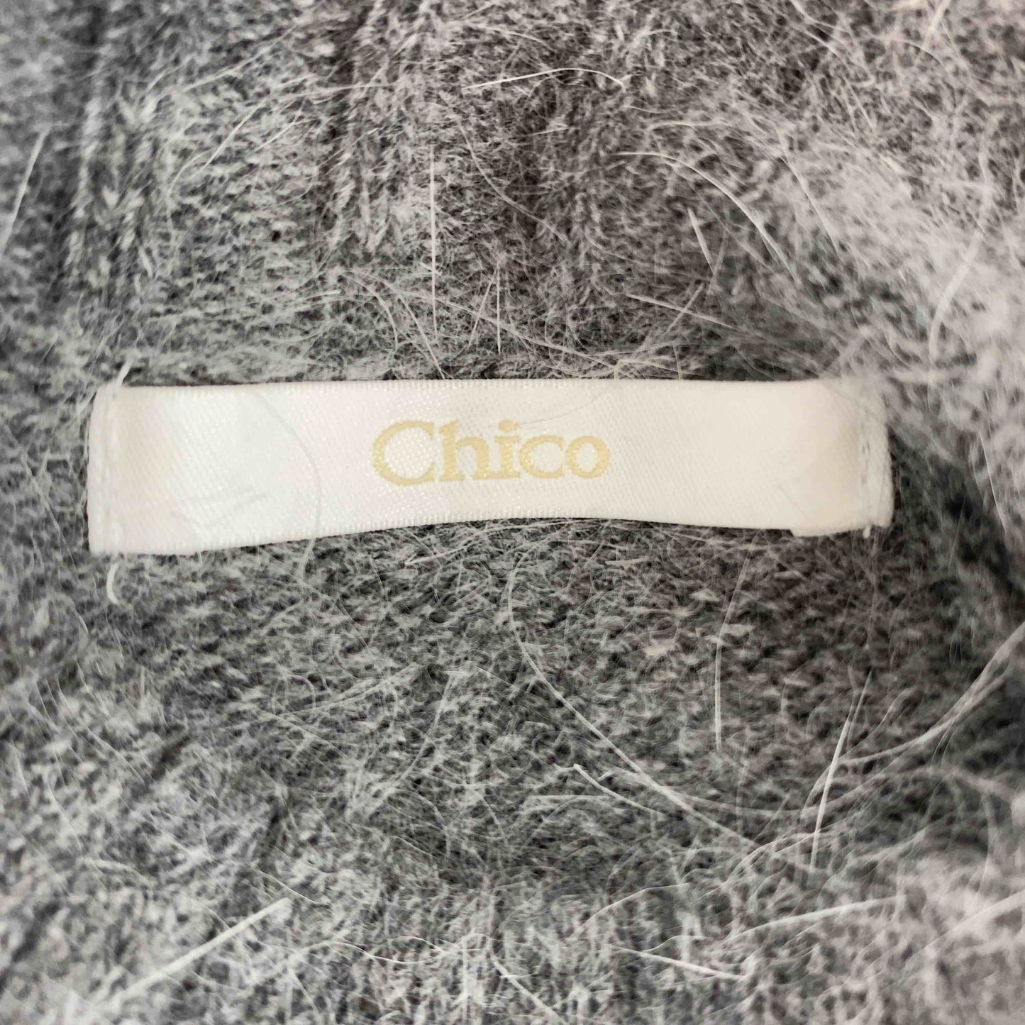 who’s who Chico フーズフーチコ レディース ニット/セーター ショート丈 グレー アンゴラ混 ボリュームスリーブ