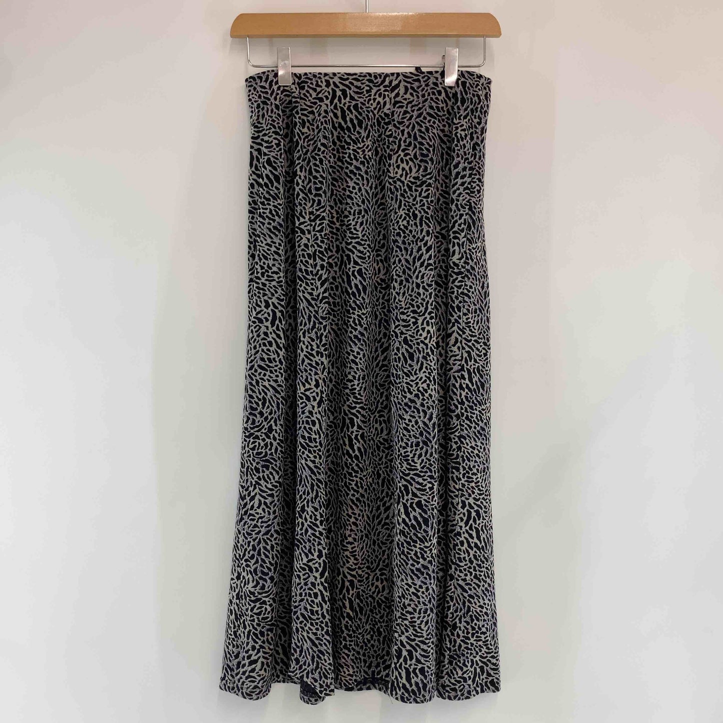 レディース ロングスカート　フレア　ウエストゴム　総柄　紫