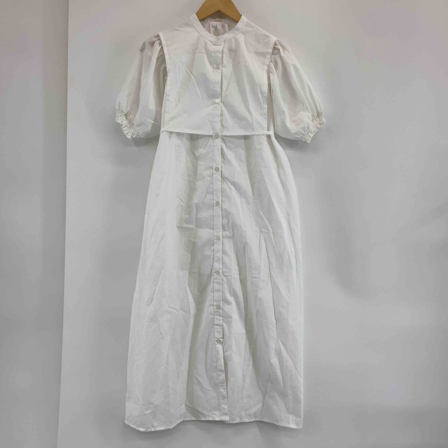 LUNACION　ルナシオン　白　ホワイト　スタンドカラー　前面ボタン　透け感あり　  レディース 半袖ワンピース