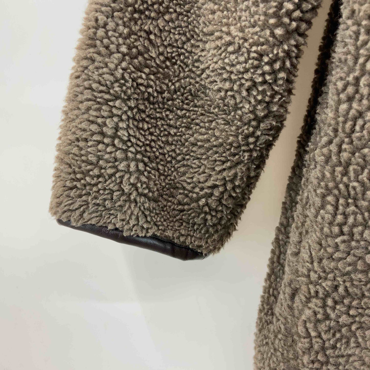 レディース ノーカラージャケット ボアフリースジャケット 茶 ジップアップ