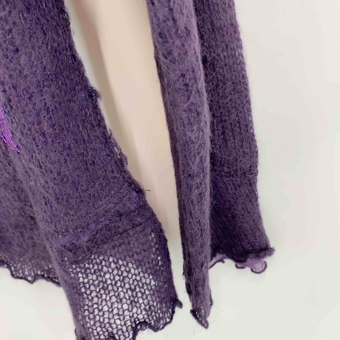 レディース ニット　セーター　スパンコール　装飾　紫　イタリア製