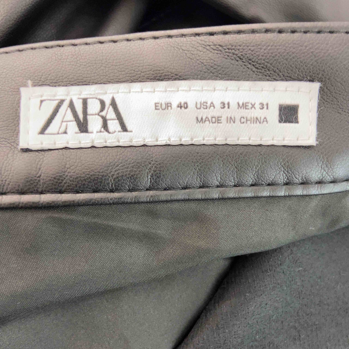 ZARA ザラ メンズ フェイクレザーパンツ ブラック