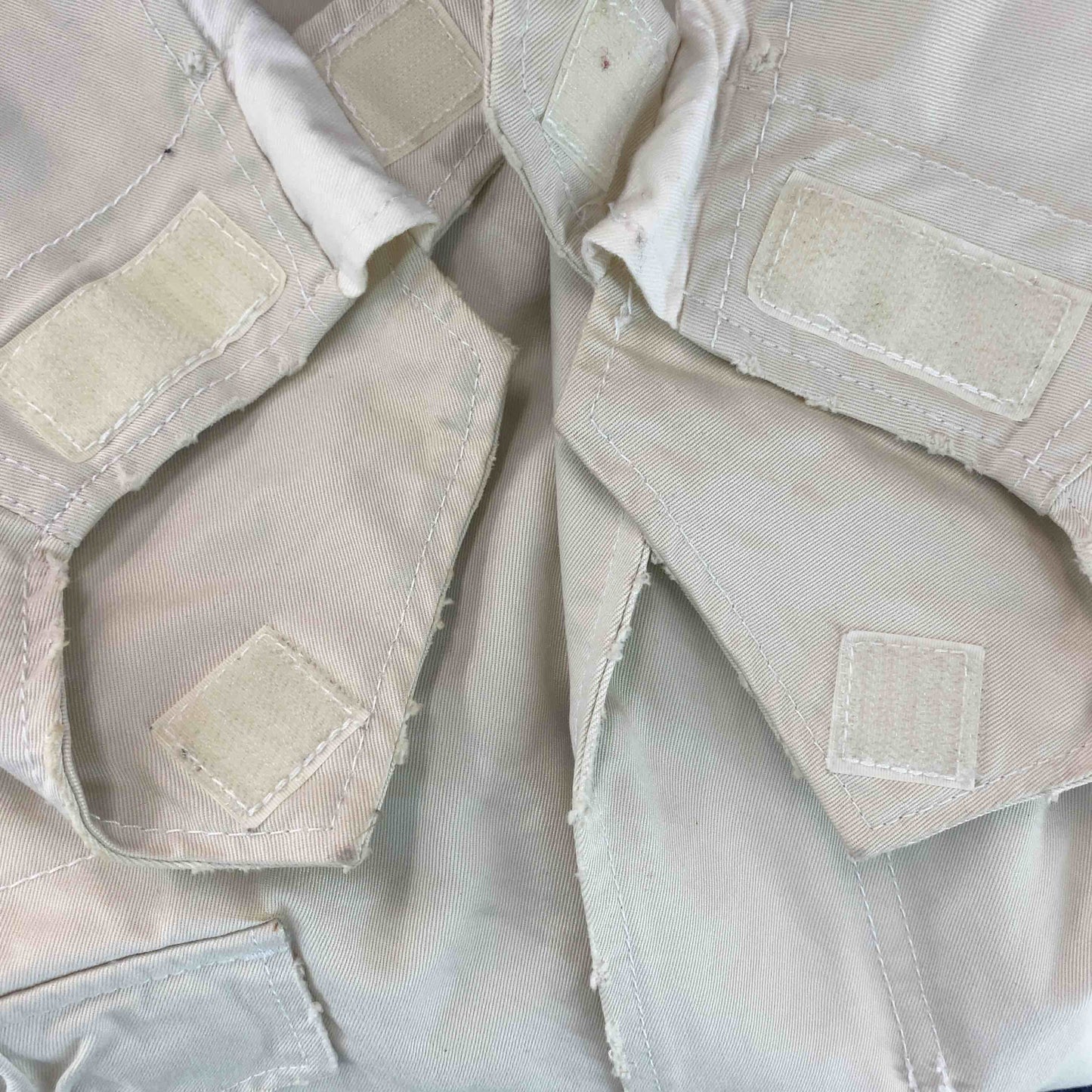 WJK ダブルジェイケイ メンズ ミリタリージャケット ライトベージュ ドローストリング ダメージ加工