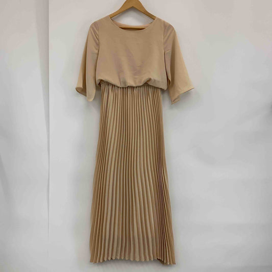 レディース 長袖ワンピース　プリーツ加工