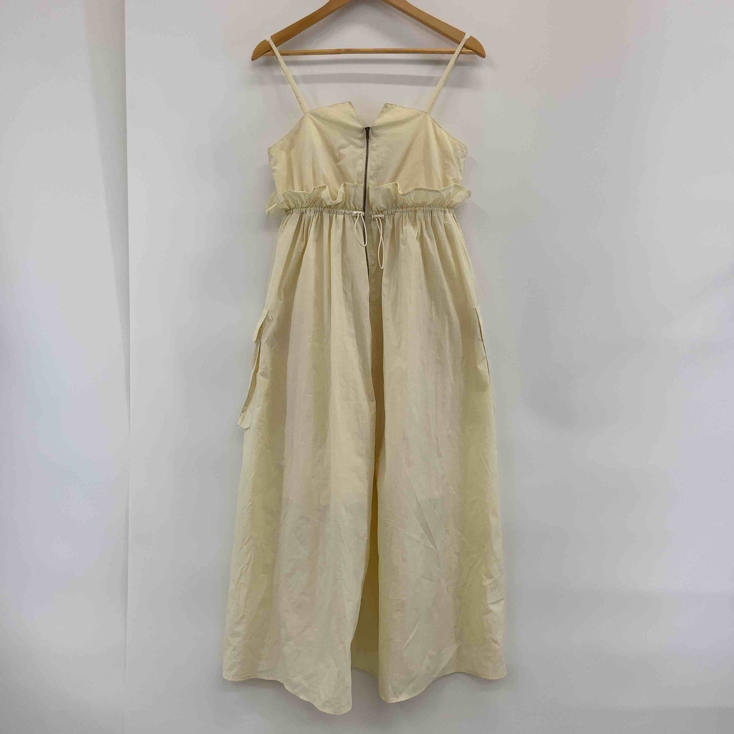 w closet ダブルクローゼット 生成　オフホワイト　レディース ノースリーブワンピースキャミワンピース　ジャンバースカート　シャカシャカ生地　　裏地付き