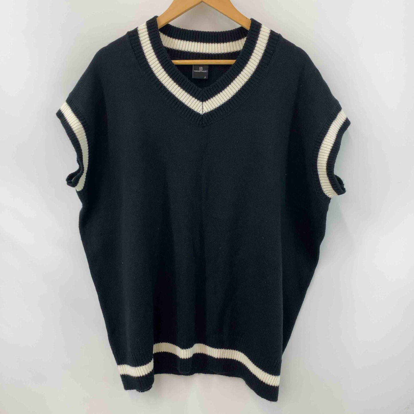 MONO-MART モノマート　黒　ブラック　ベスト　ホワイトライン　サイズＦ　 メンズ ニット/セーター