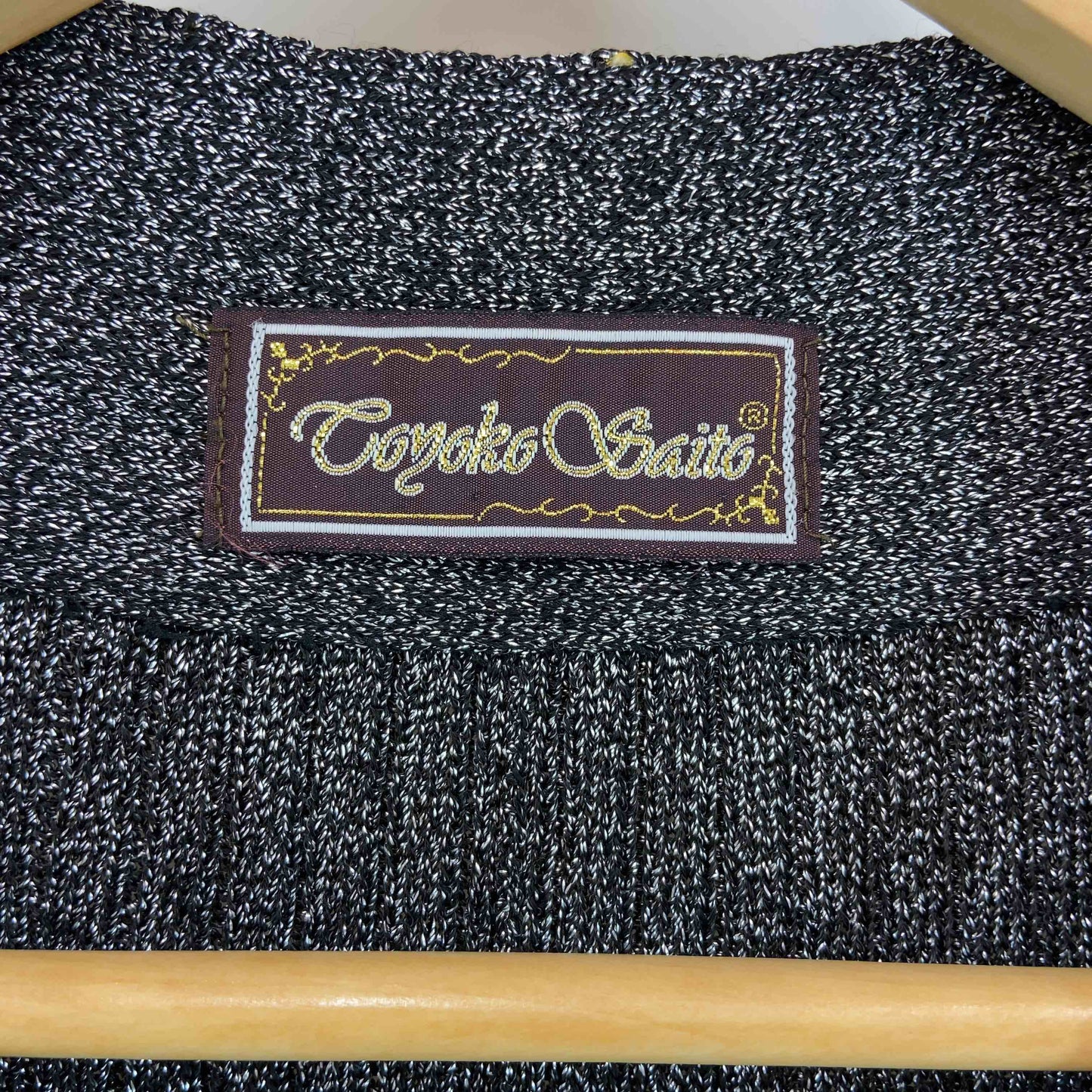 斎藤都世子 サイトウ トヨコ レディース カーディガン キラキラ Vネック ブラック