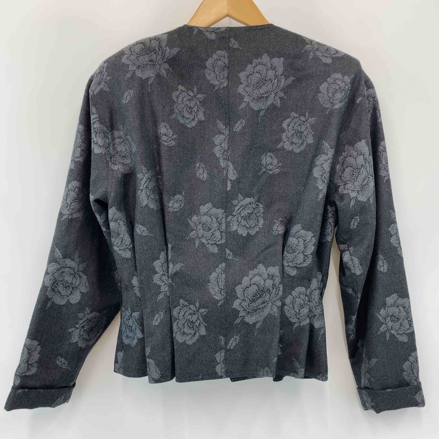 ungaro ウンガロ  レディース ノーカラージャケット グレー 花柄