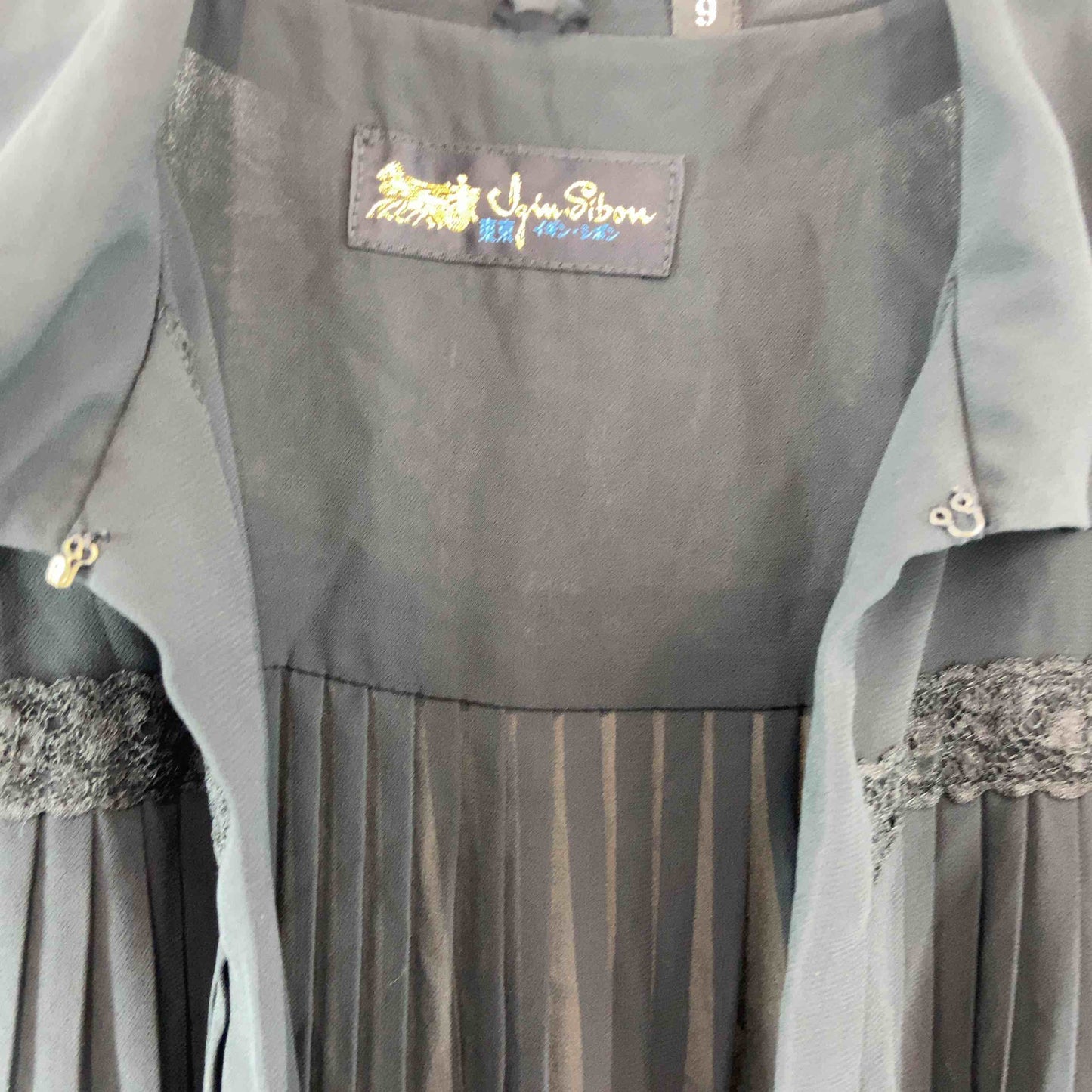 東京イギン レディース　ボレロ　長袖ブラウス　ブラックフォーマル　プリーツ　黒