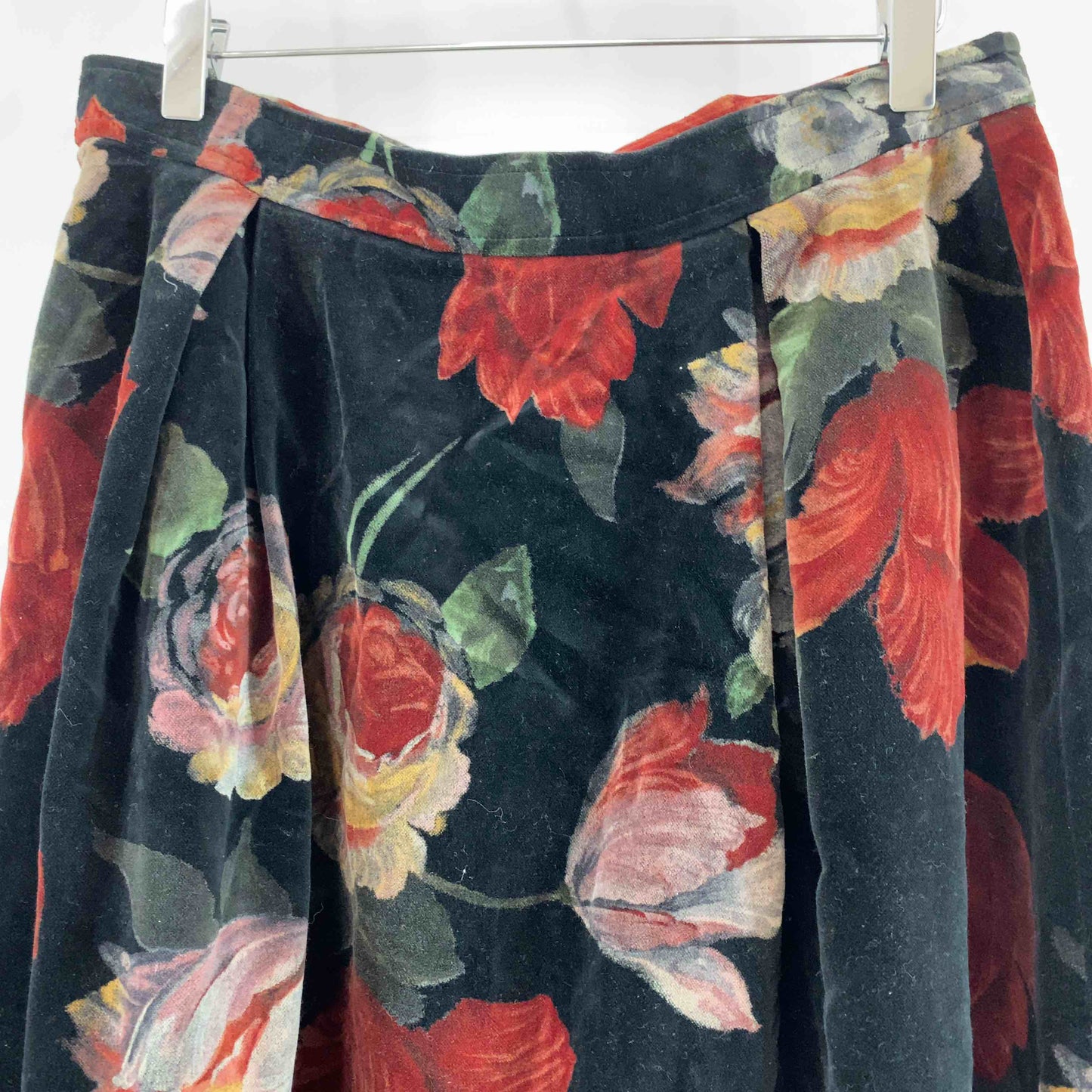 ungaro ウンガロ レディース ロングスカート ブラック 花柄