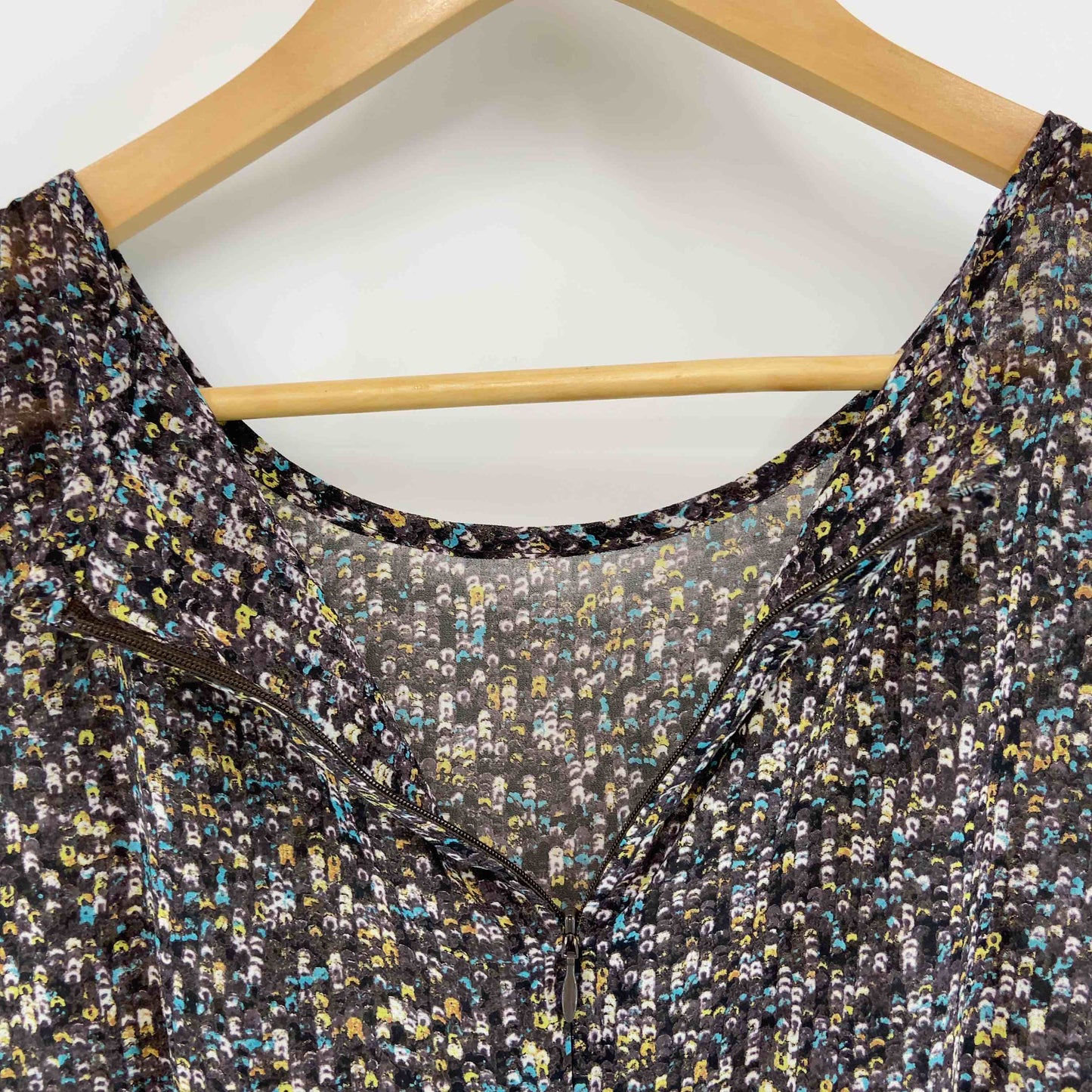 ARAMIS アラミス レディース 長袖ワンピース　ひざ丈　スパンコール柄　ブラウン