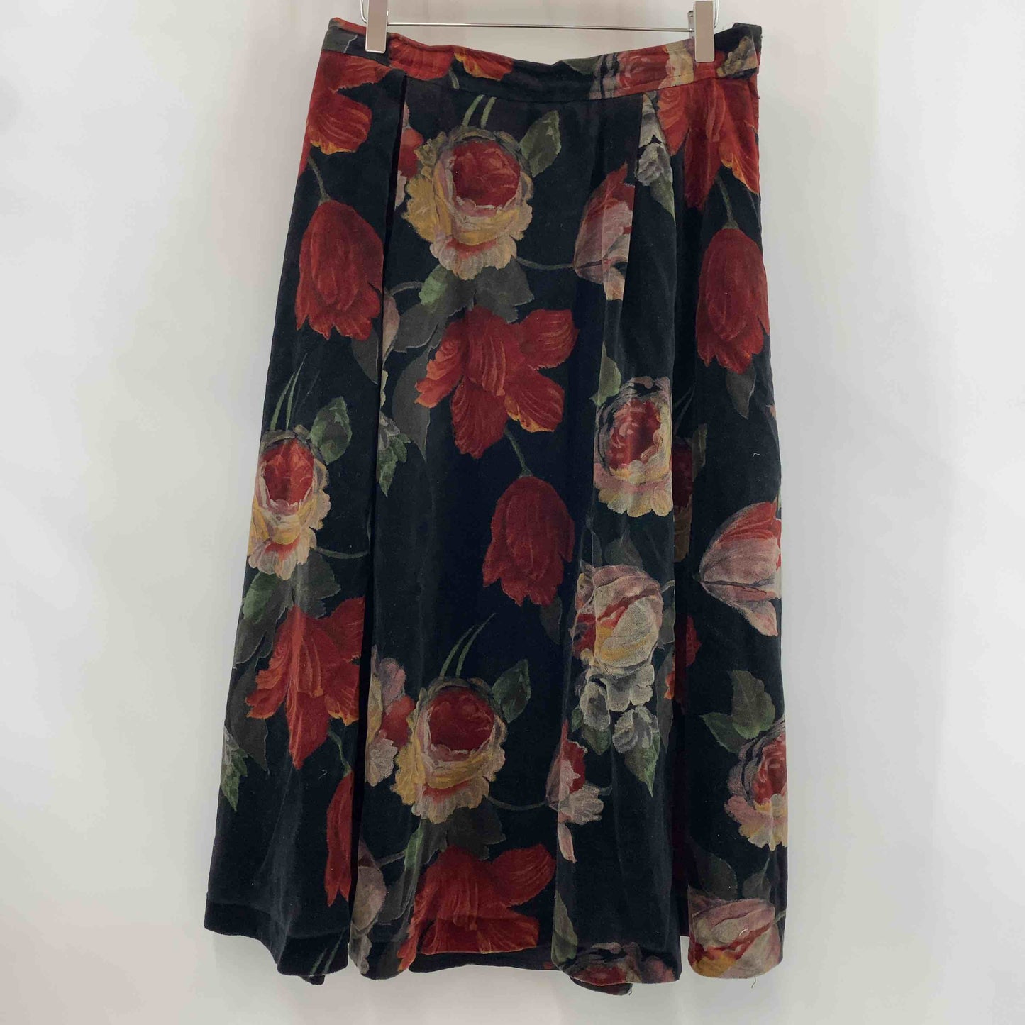 ungaro ウンガロ レディース ロングスカート ブラック 花柄
