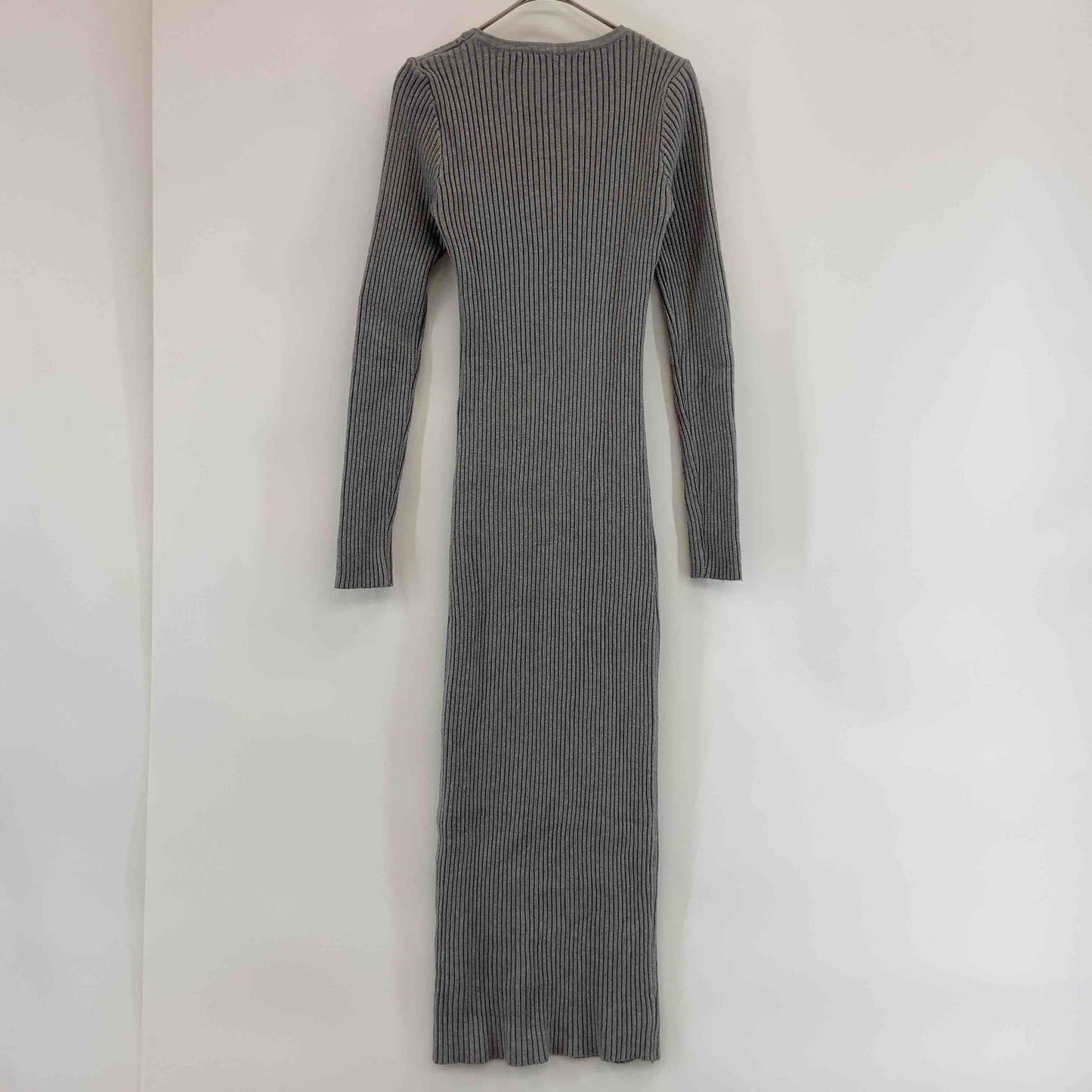 レディース ニットワンピース　グレー