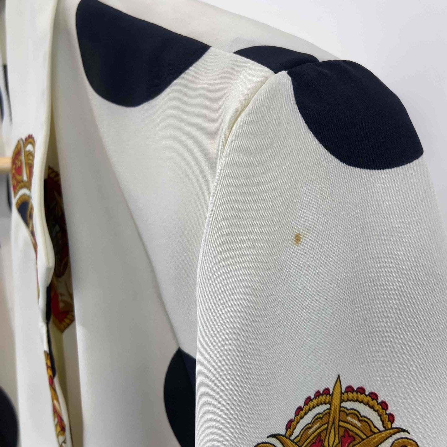 ヴィンテージ スカーフ柄　ブラウス風薄手ジャケットとスカート　セットアップ