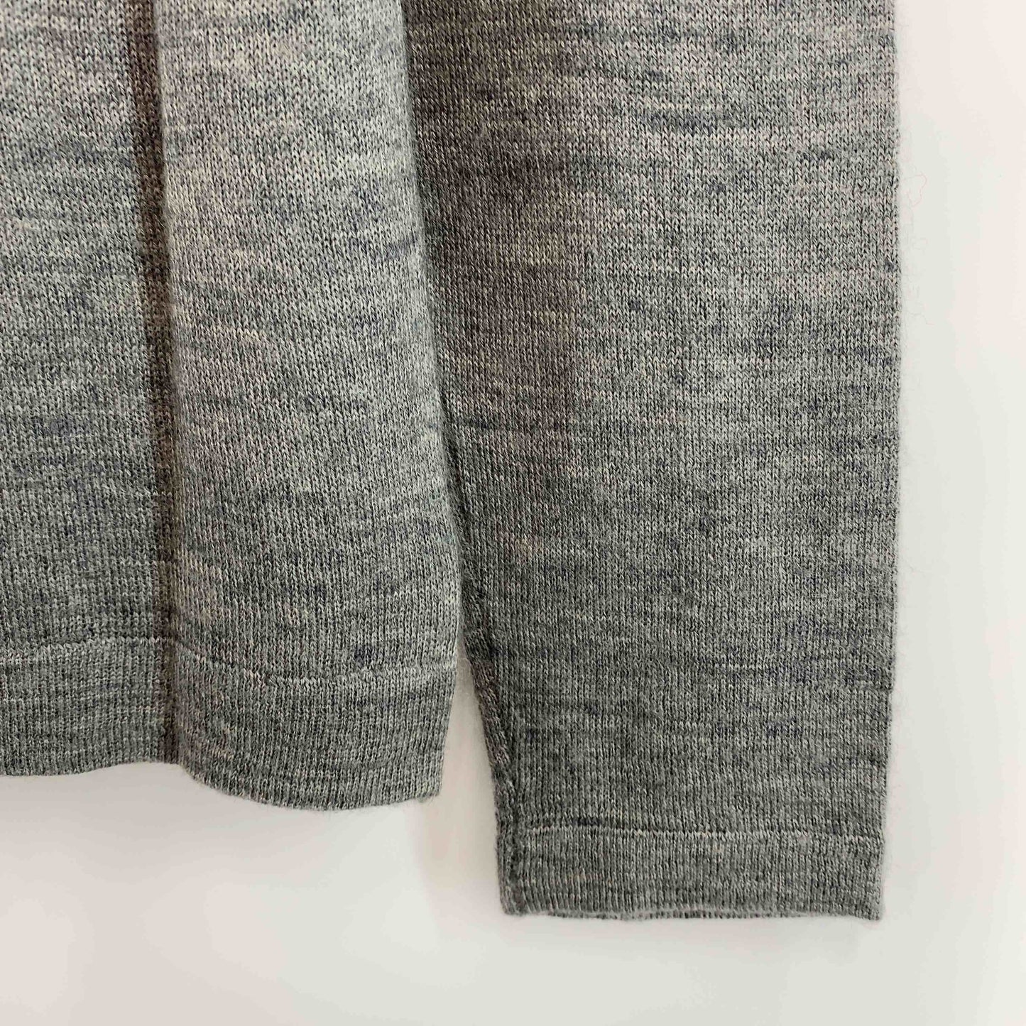 MICHEL KLEIN ミッシェルクラン　グレー　ボタン　Vネック　 レディース カーディガン