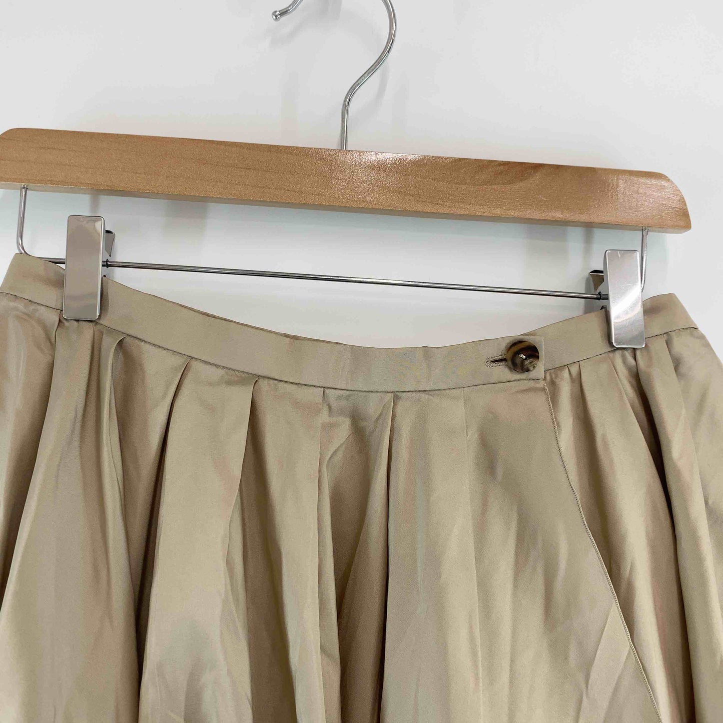 FOXEY （NEWYORK） フォクシーニューヨーク　ベージュ　品番17345　サイズ40　 レディース 　ひざ丈　スカート