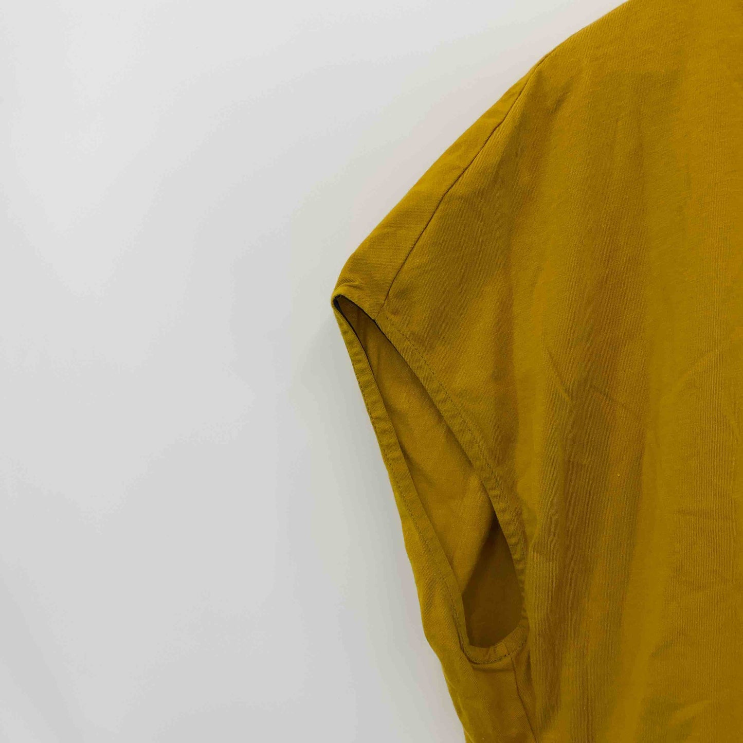 MARNI マルニ レディース Tシャツ トップス（半袖）黄土色