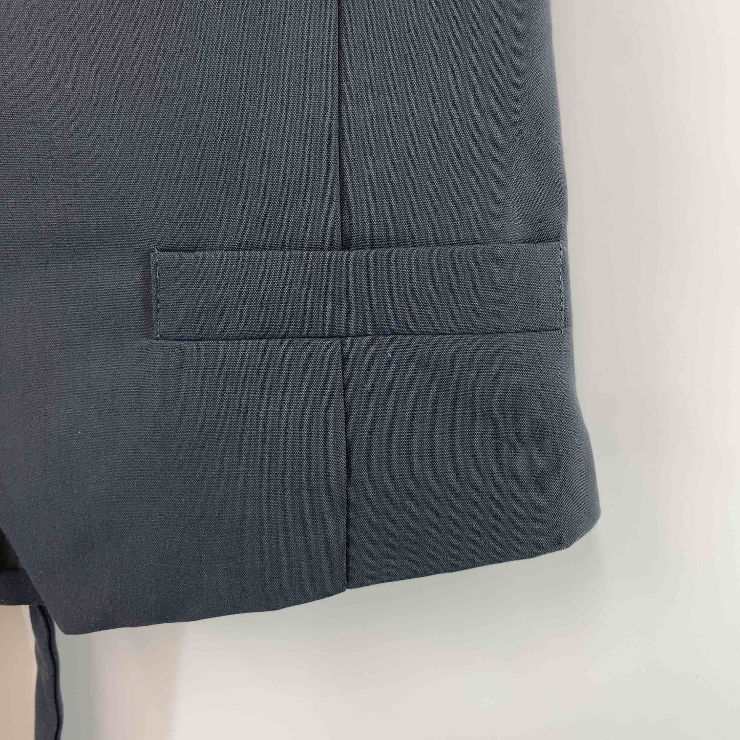 TRUE COLORS MARKET FASHIRU トゥルーカラーズマーケットファシル メンズ　ベスト　チャコールグレー