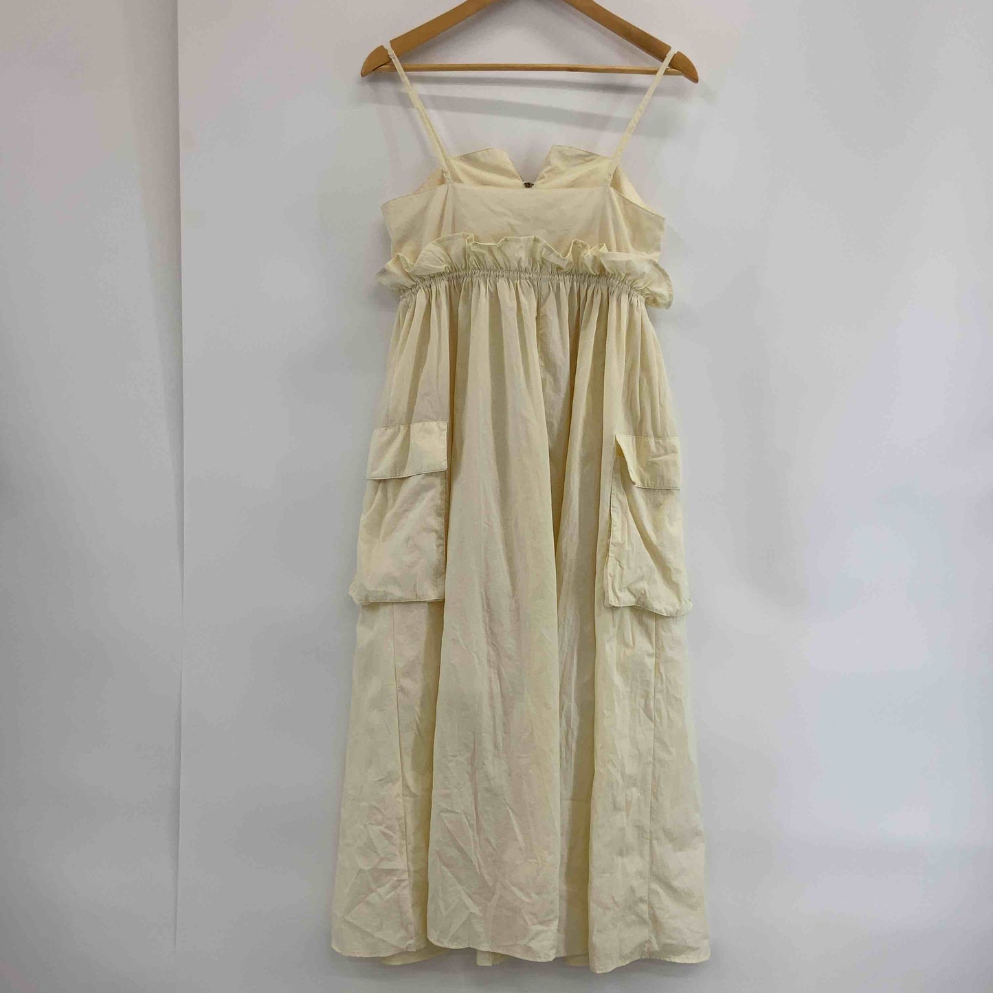 w closet ダブルクローゼット 生成　オフホワイト　レディース ノースリーブワンピースキャミワンピース　ジャンバースカート　シャカシャカ生地　　裏地付き