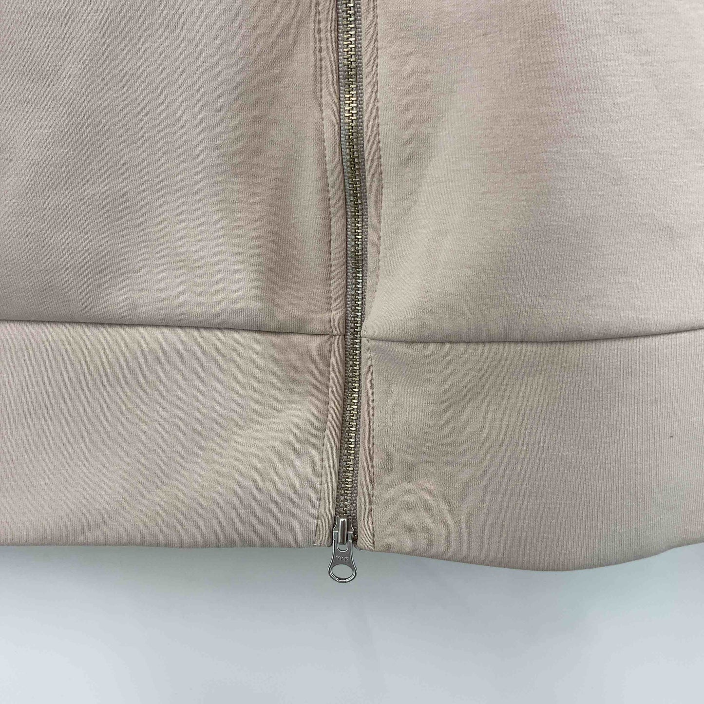 Discoat ディスコート　ピンクベージュ　バックファスナーあり　 レディース パーカー　サイズF