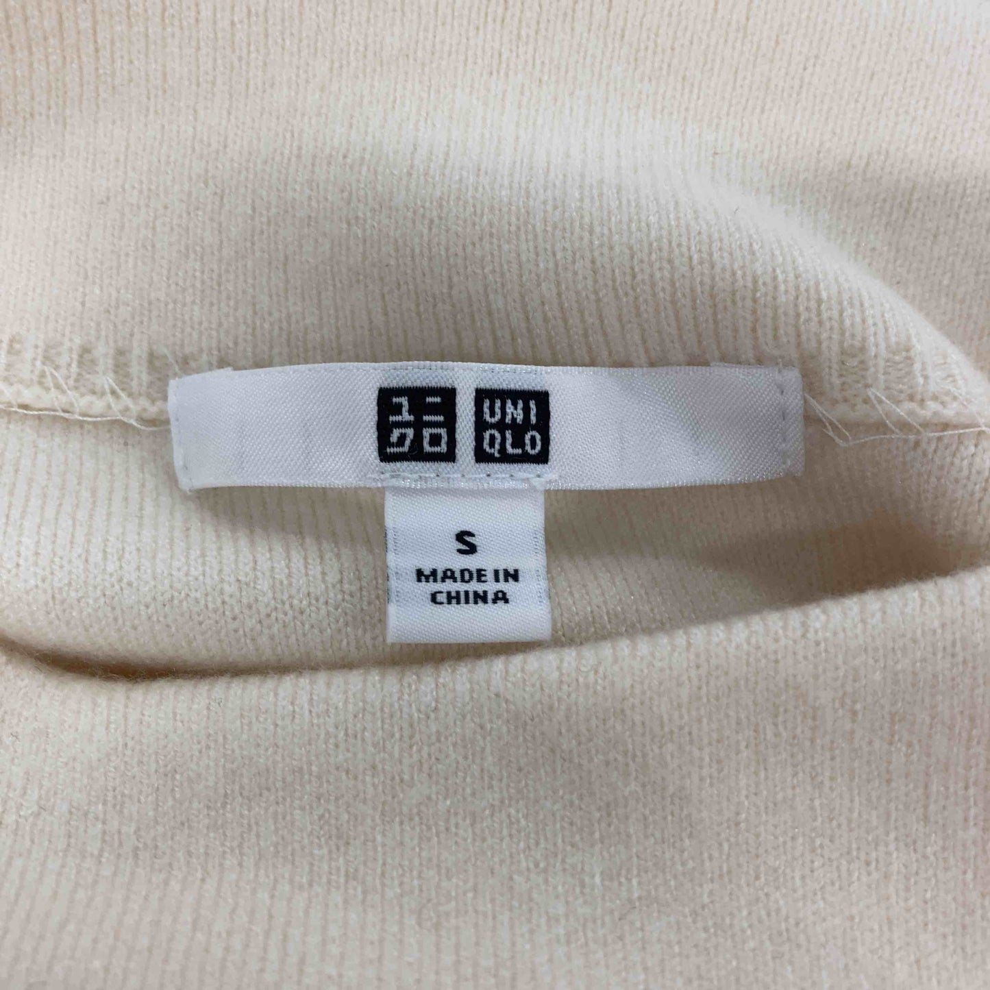 UNIQLO ユニクロ レディース ニットひざ丈ワンピース オフホワイト tk