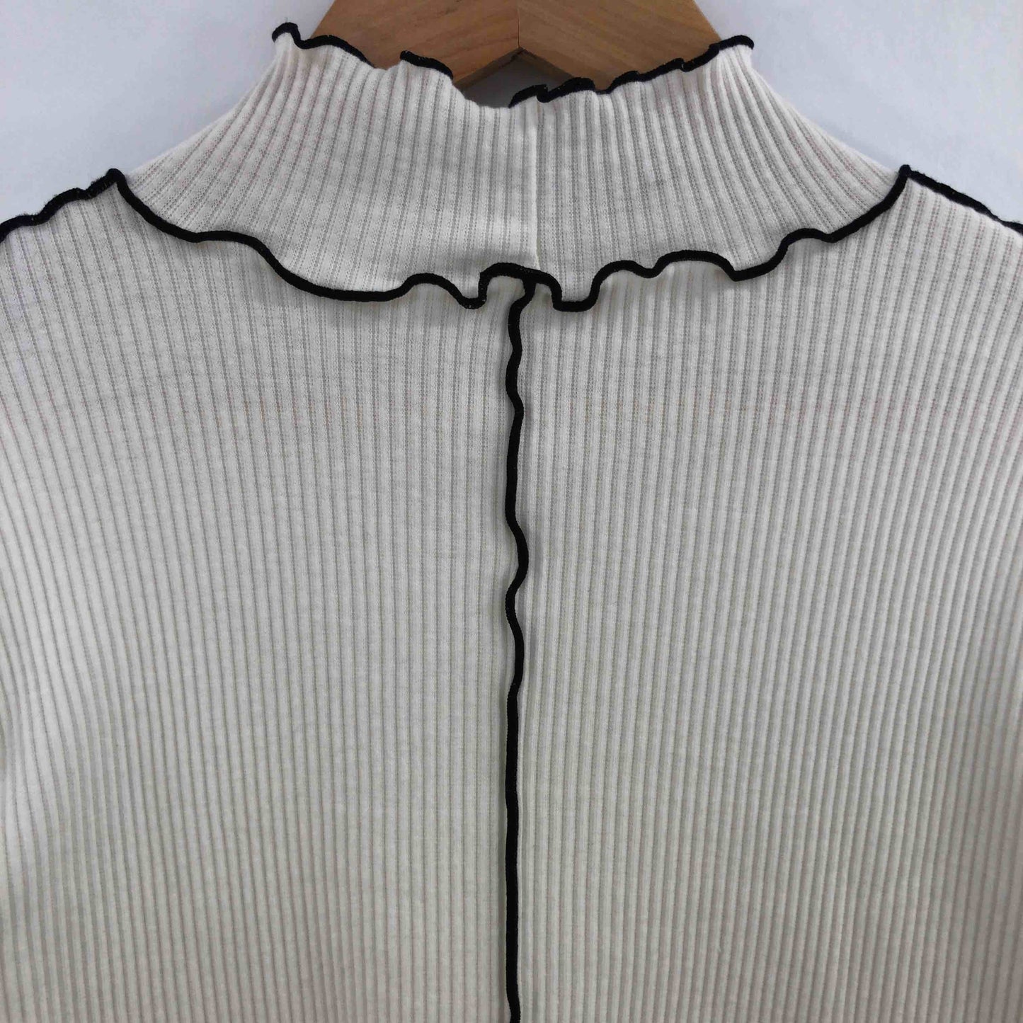 earth music&ecology アースミュージックアンドエコロジー レディース Tシャツ（長袖）ホワイト tk