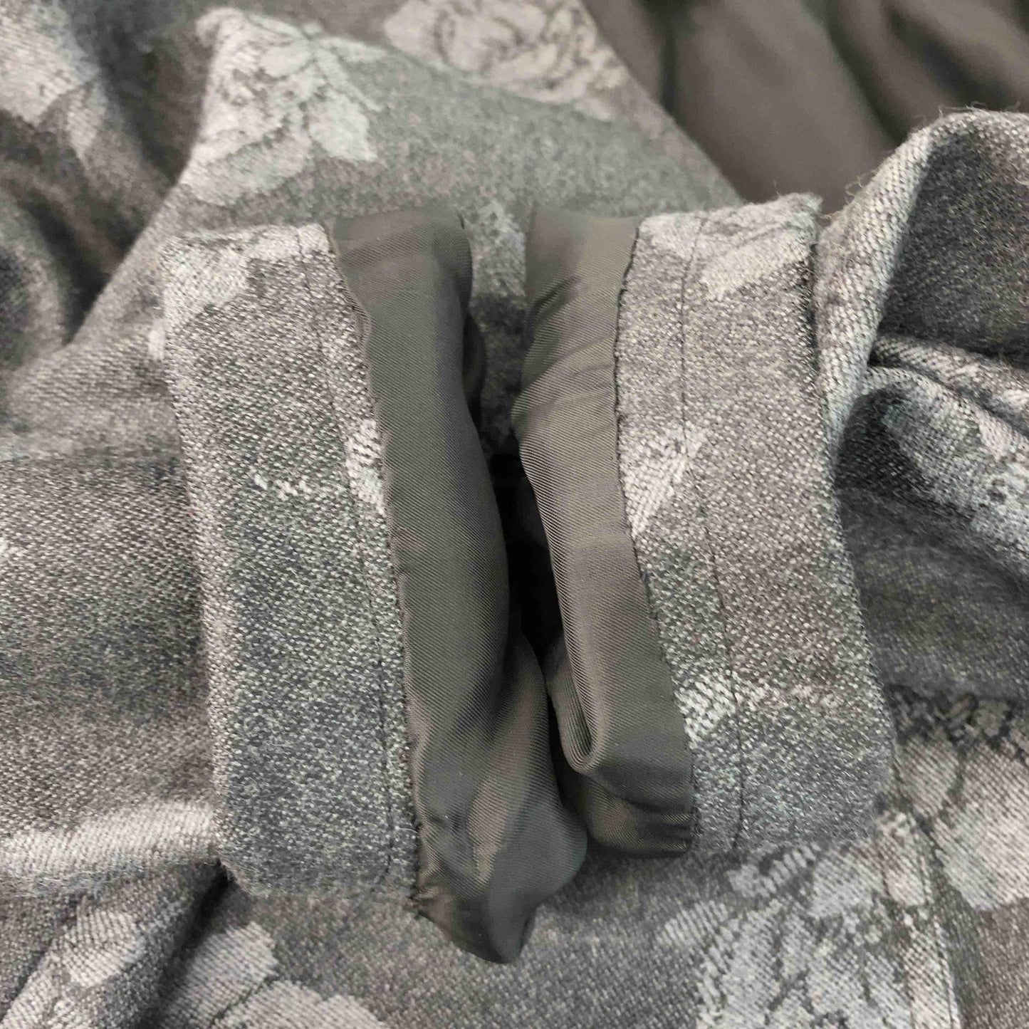 ungaro ウンガロ  レディース ノーカラージャケット グレー 花柄