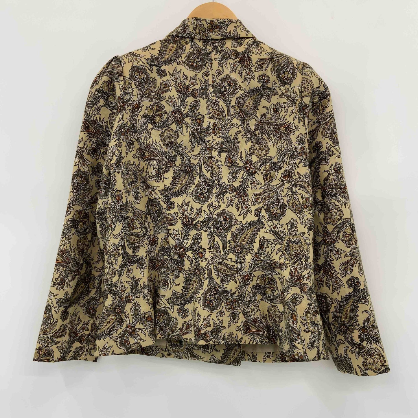 レディース テーラードジャケット　セットアップ　プリーツスカート　総柄　ベージュ　裏地