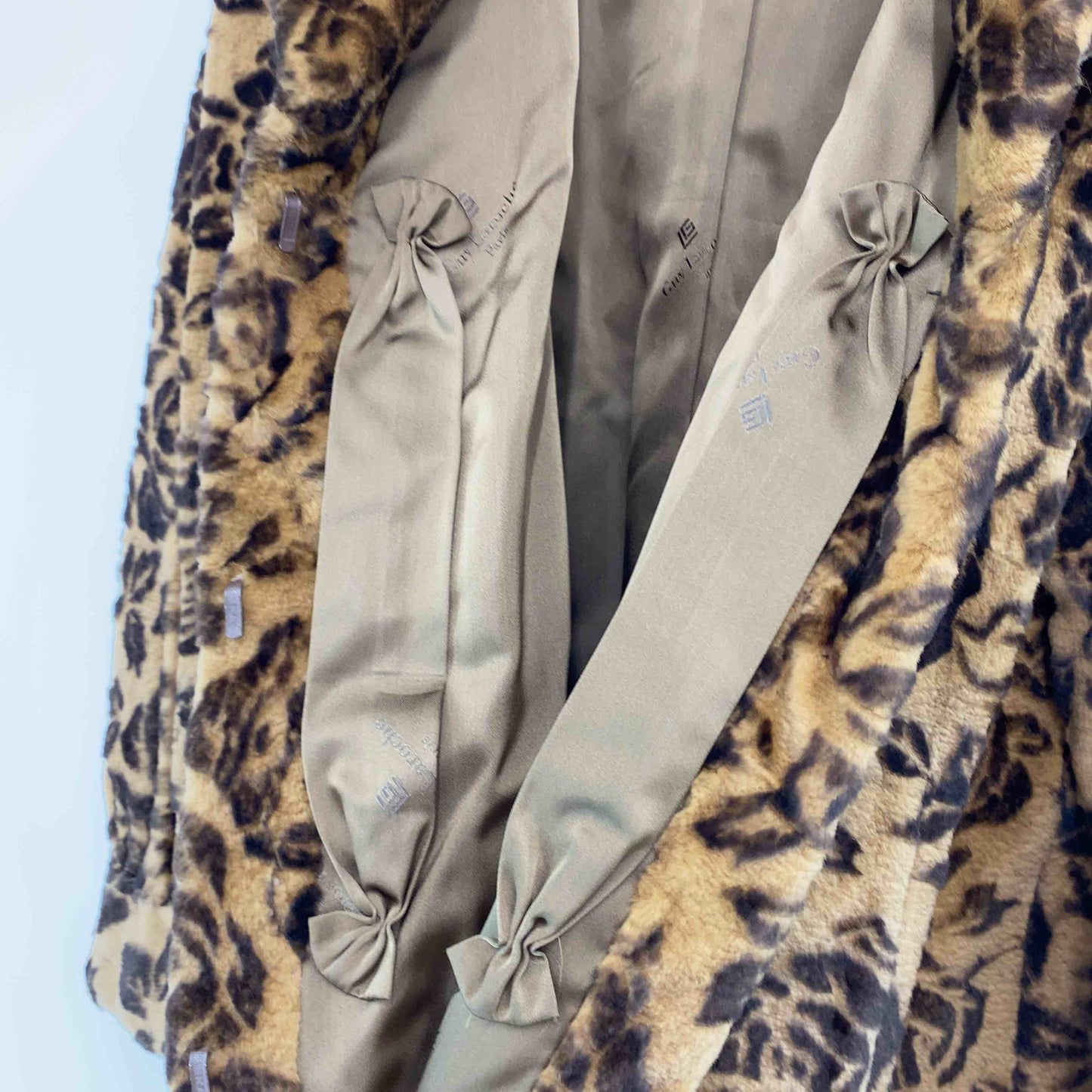 Guy Laroche ギラロッシュ レディース 毛皮/ファーコート ブラウン 花柄 バラ柄