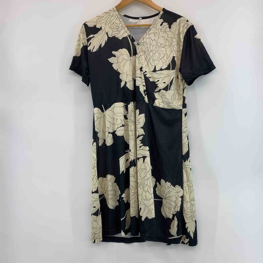 レディース 半袖　ミニワンピース　総柄　花柄　ウエスト切替　紐付き