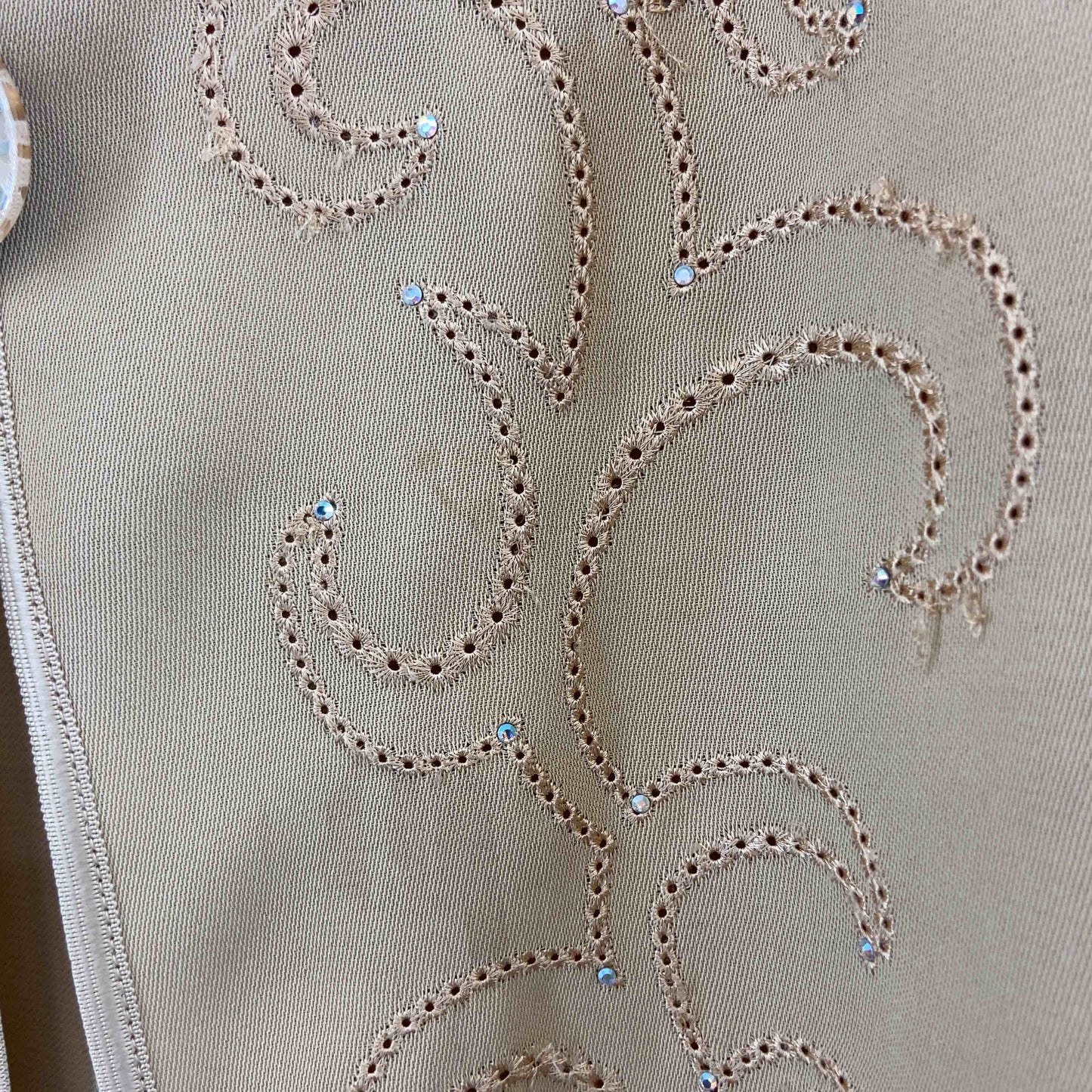 伊太利屋 イタリヤ レディース ノーカラージャケット ベージュ