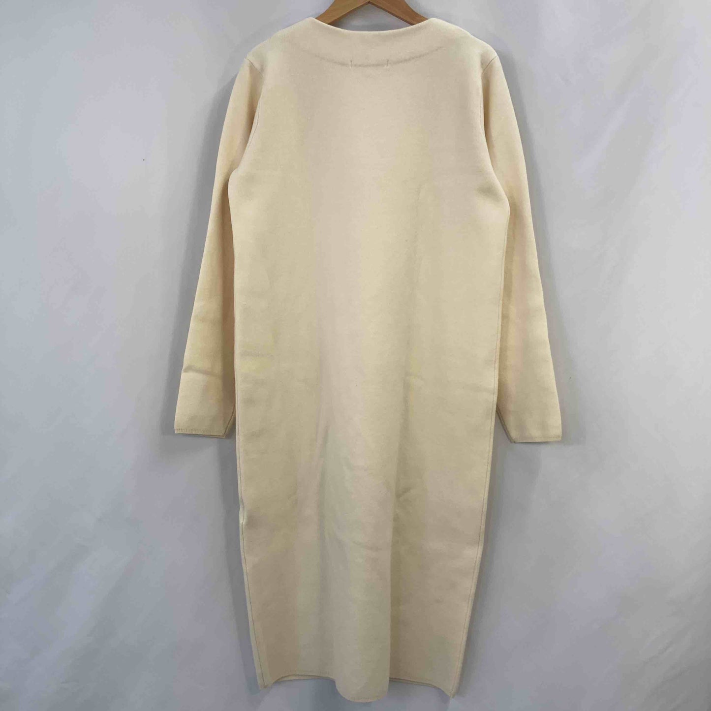 UNIQLO ユニクロ レディース ニットひざ丈ワンピース オフホワイト tk