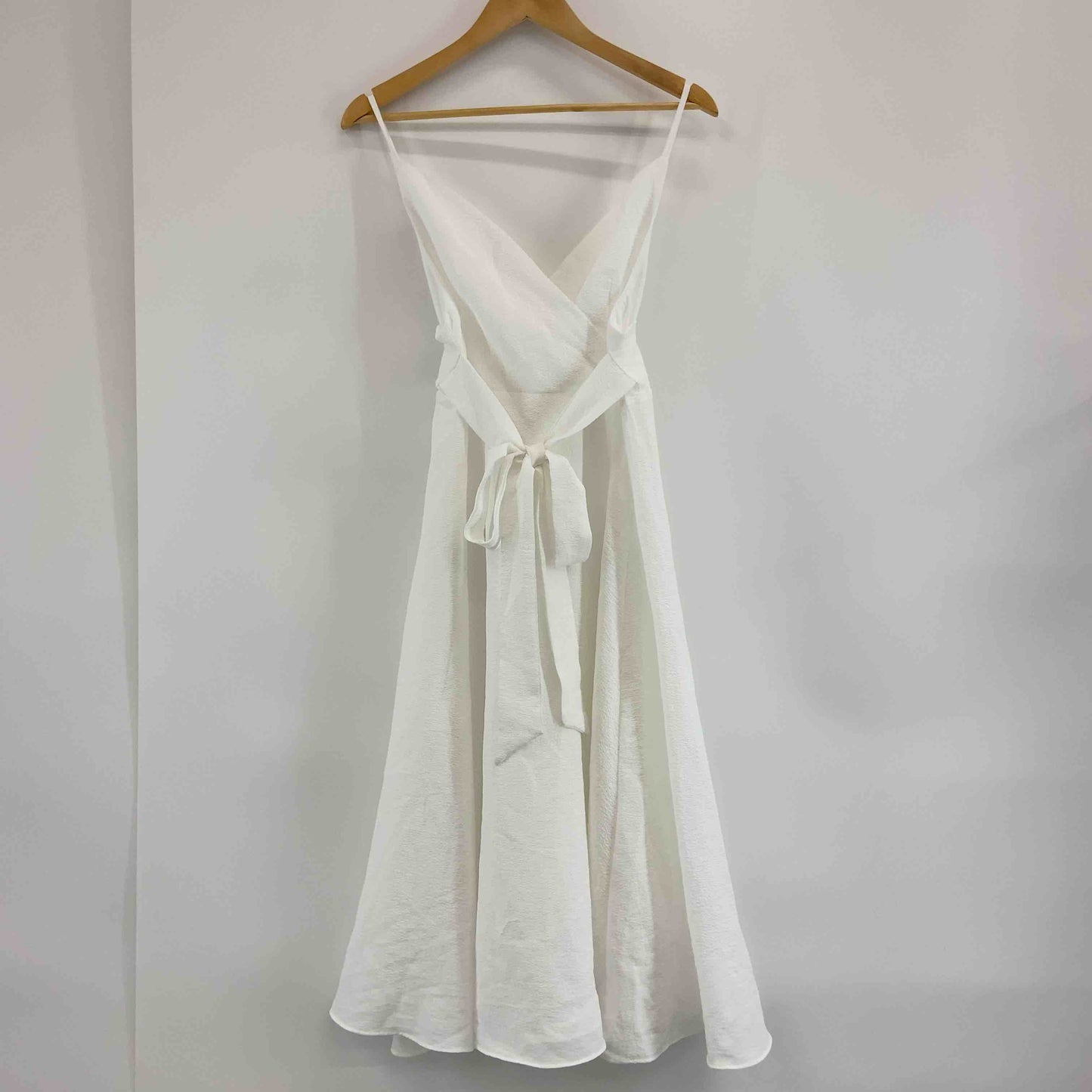 Bifrost ビフレスト レディース キャミワンピース ホワイト カシュクール ウエストリボン エンボス