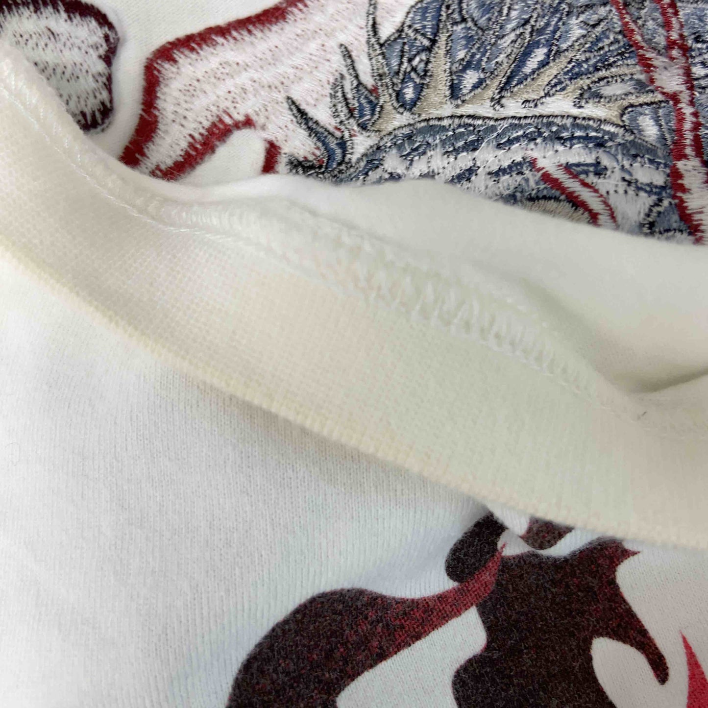 絡繰魂 カラクリダマシイ メンズ Tシャツ 半袖 和柄刺繍 オフ