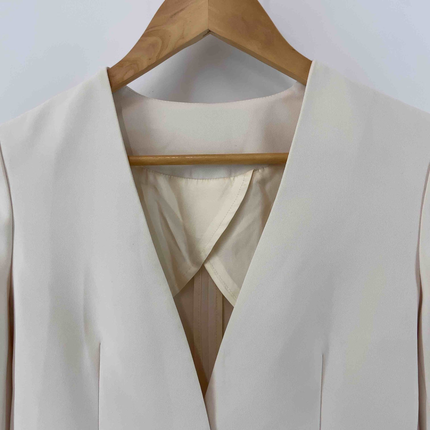 レディース ノーカラージャケット アイボリー