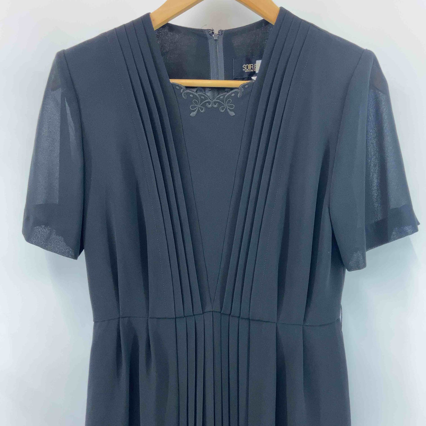 SOIRBENIR ソワール べニール レディース 半袖ワンピース サイズ7 肩パット 袖透け感あり ブラック