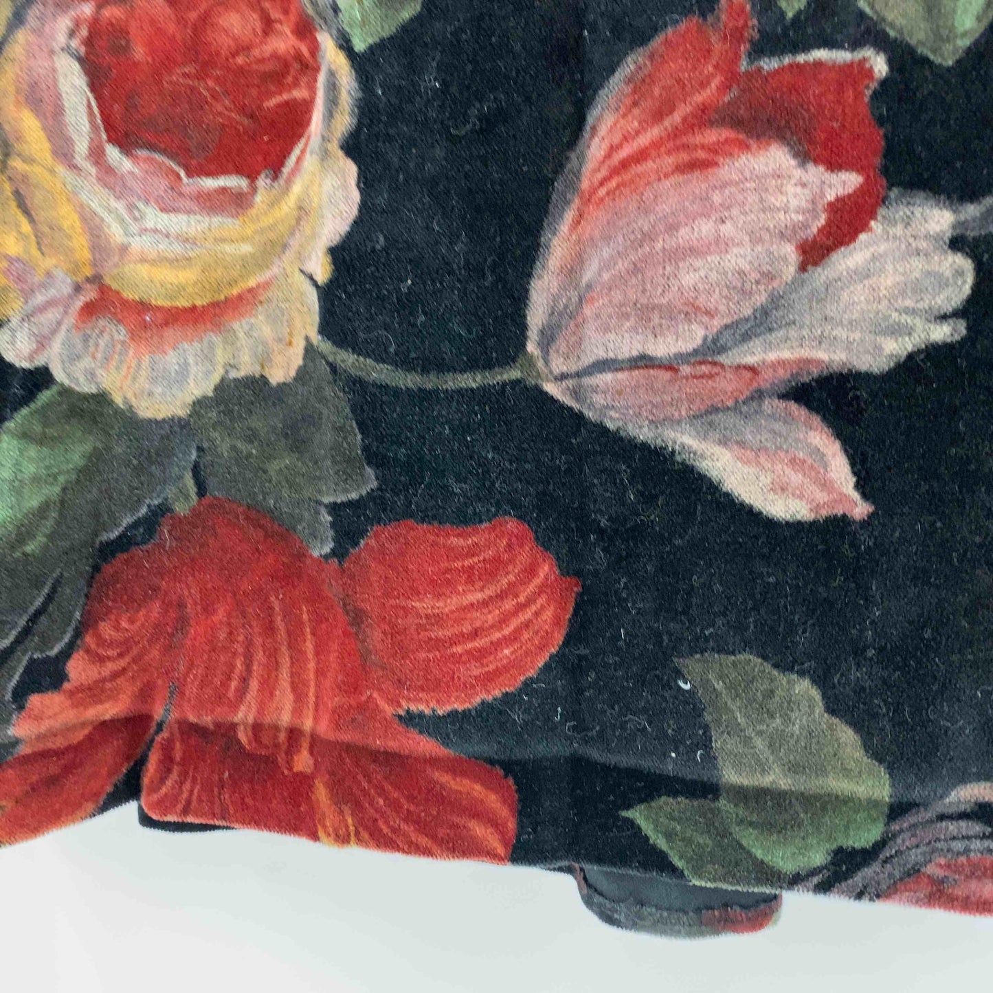 ungaro ウンガロ レディース ロングスカート ブラック 花柄