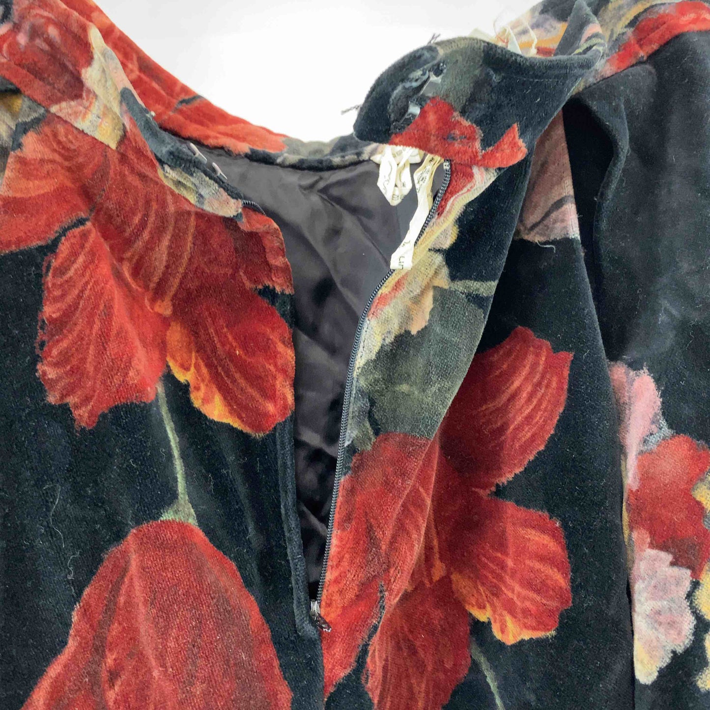 ungaro ウンガロ レディース ロングスカート ブラック 花柄