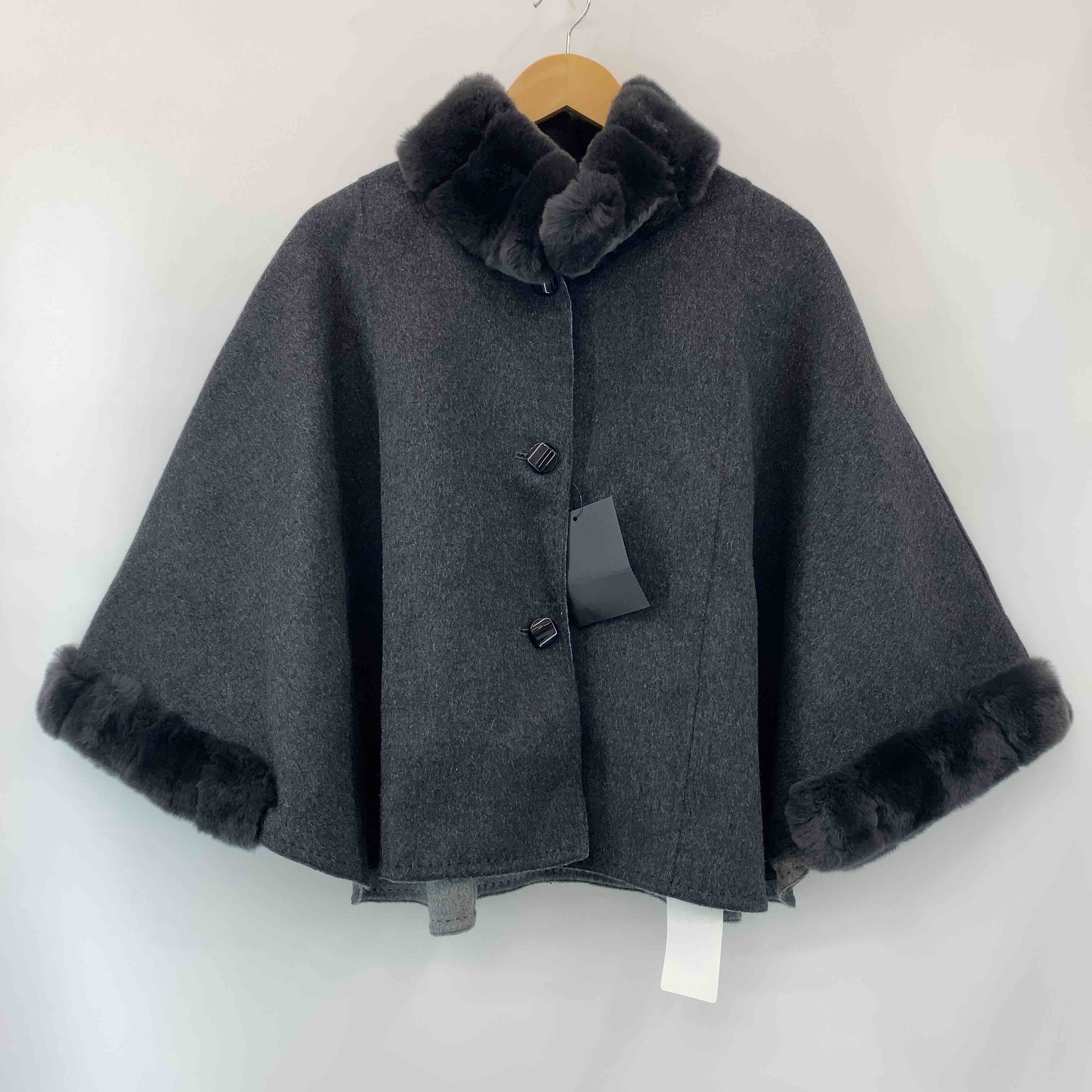 ファー付き！グレーポンチョ♡ だる、F-wisteria ファー付き