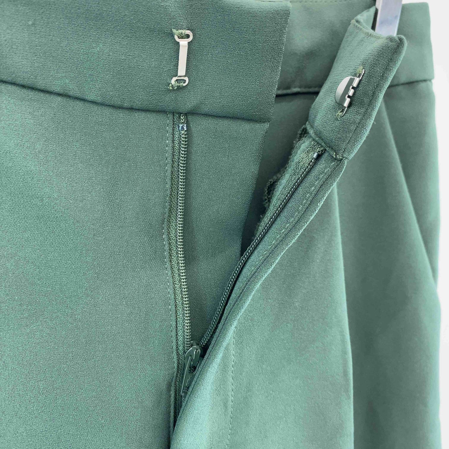 ur's ユアーズ  レディース カジュアルパンツ グリーン タックパンツ