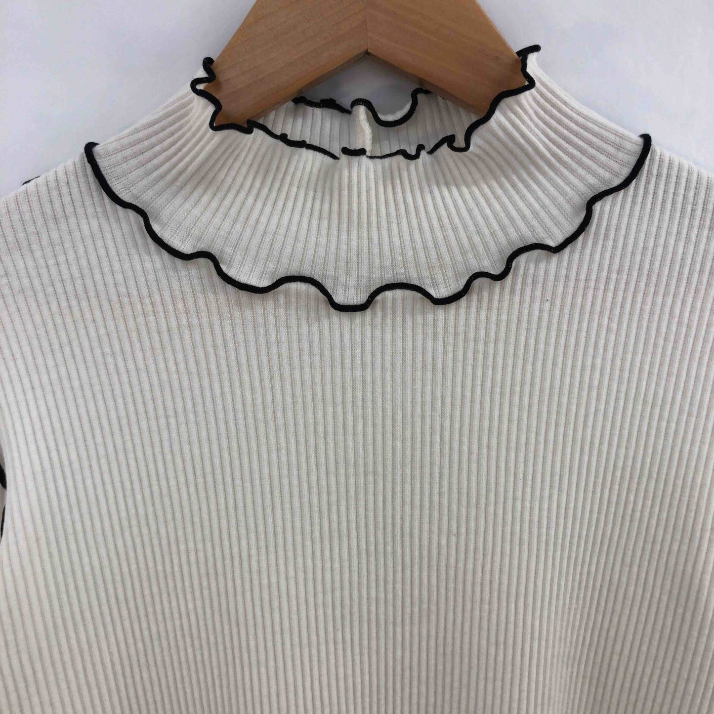 earth music&ecology アースミュージックアンドエコロジー レディース Tシャツ（長袖）ホワイト tk