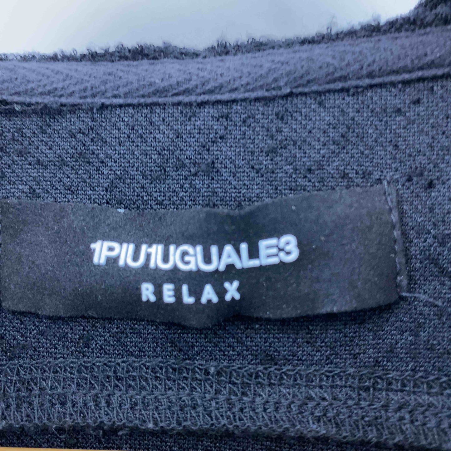 1piu1uguale3 ウノピゥウノウグァーレトレ メンズ パーカー　パイル地　ブラック